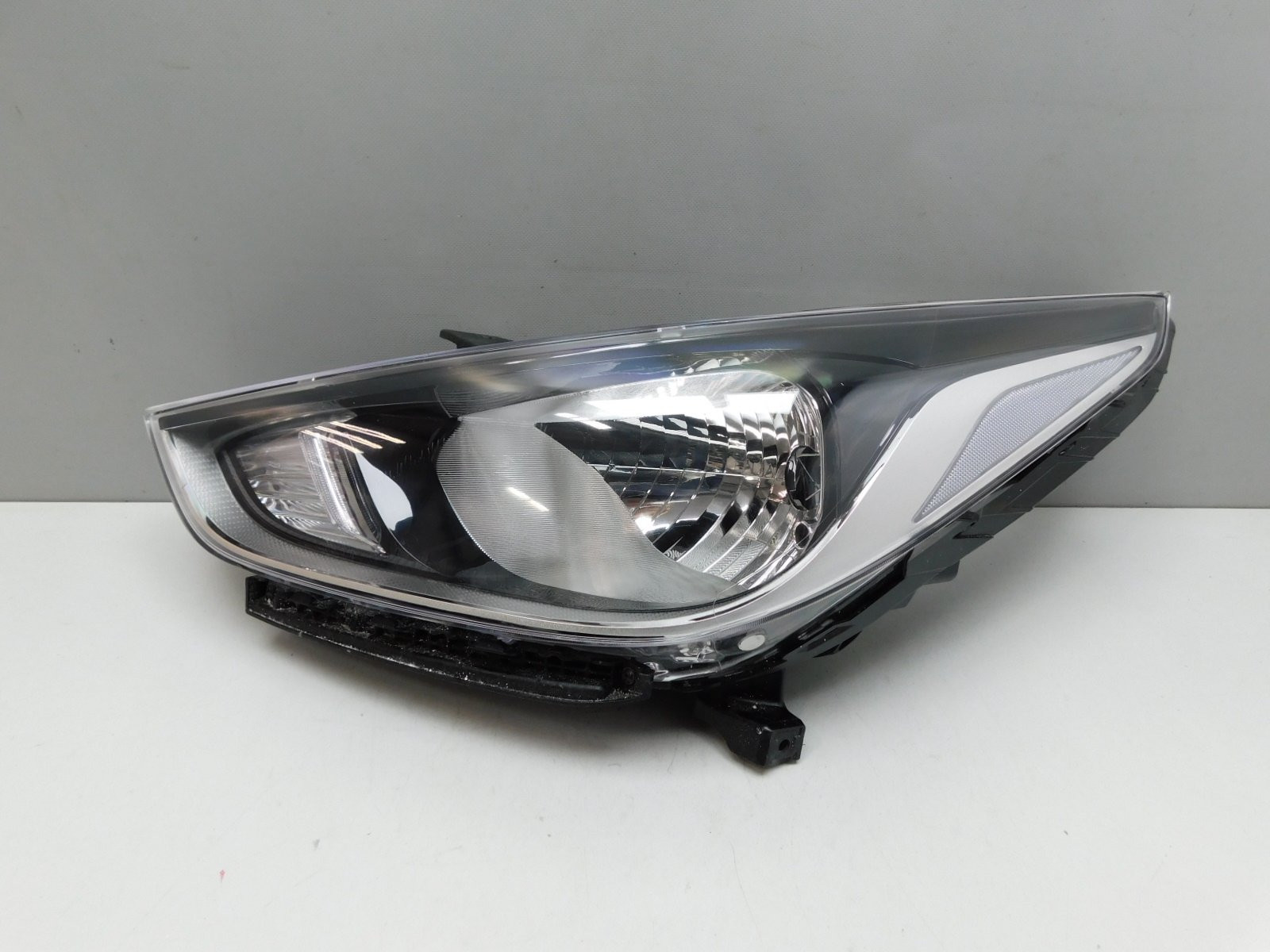 Фара левая Hyundai Solaris 2017>