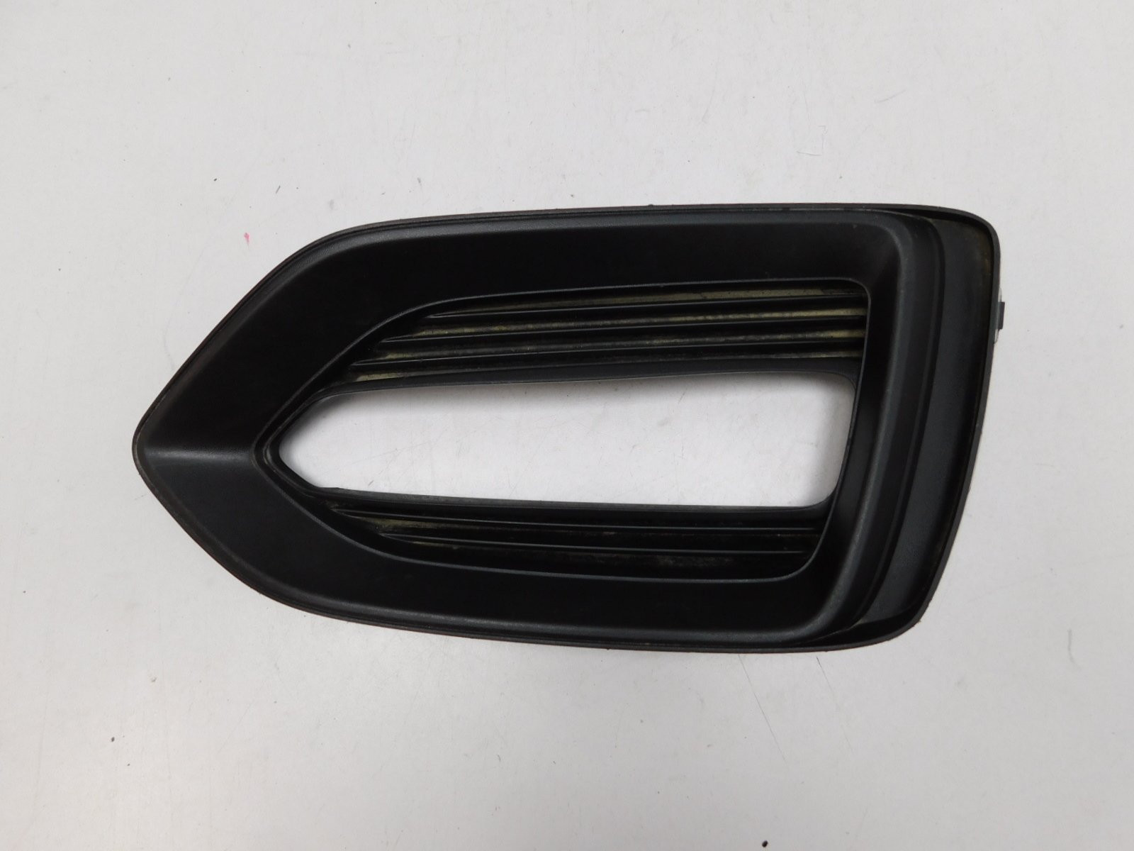 Решетка в бампер правая Hyundai Solaris 2017>