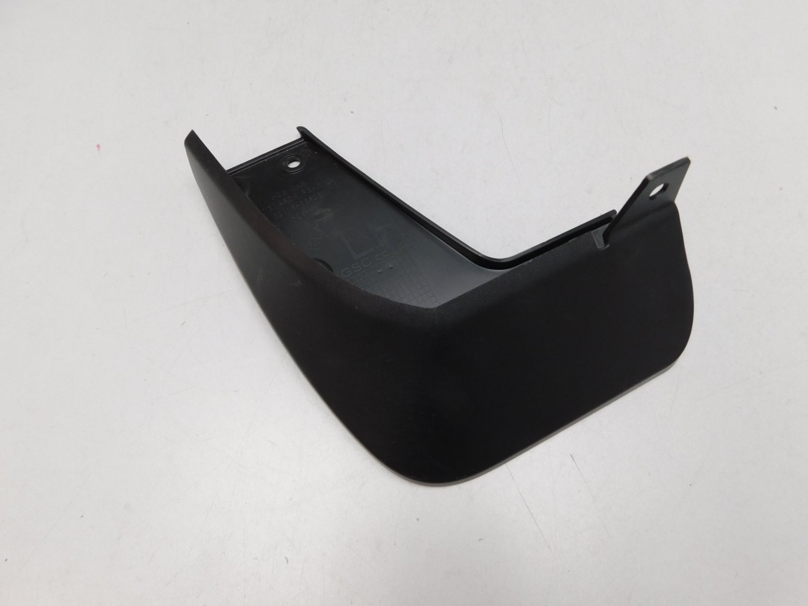 Брызговик задний левый Renault Koleos 2017>