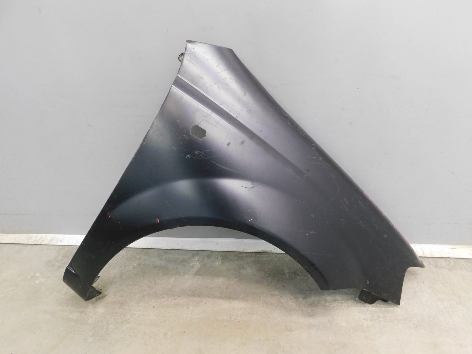 Крыло переднее правое Chevrolet Aveo 2004-2011