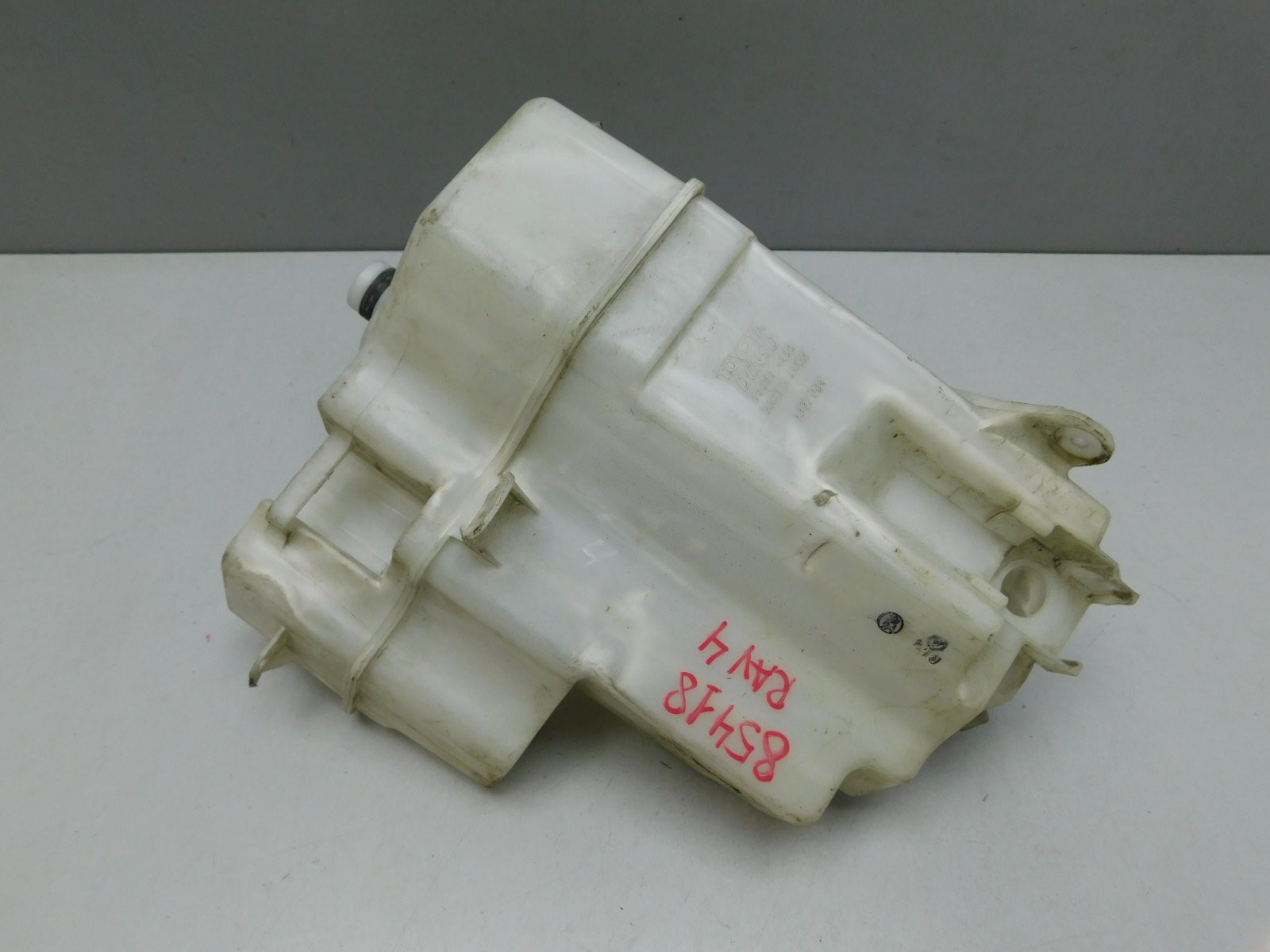 Бачок омывателя лобового стекла Toyota RAV 4 2013-2019