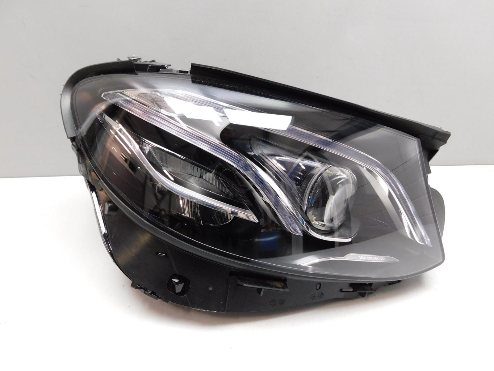 Фара правая Mercedes-Benz E-Klasse W213 2016>