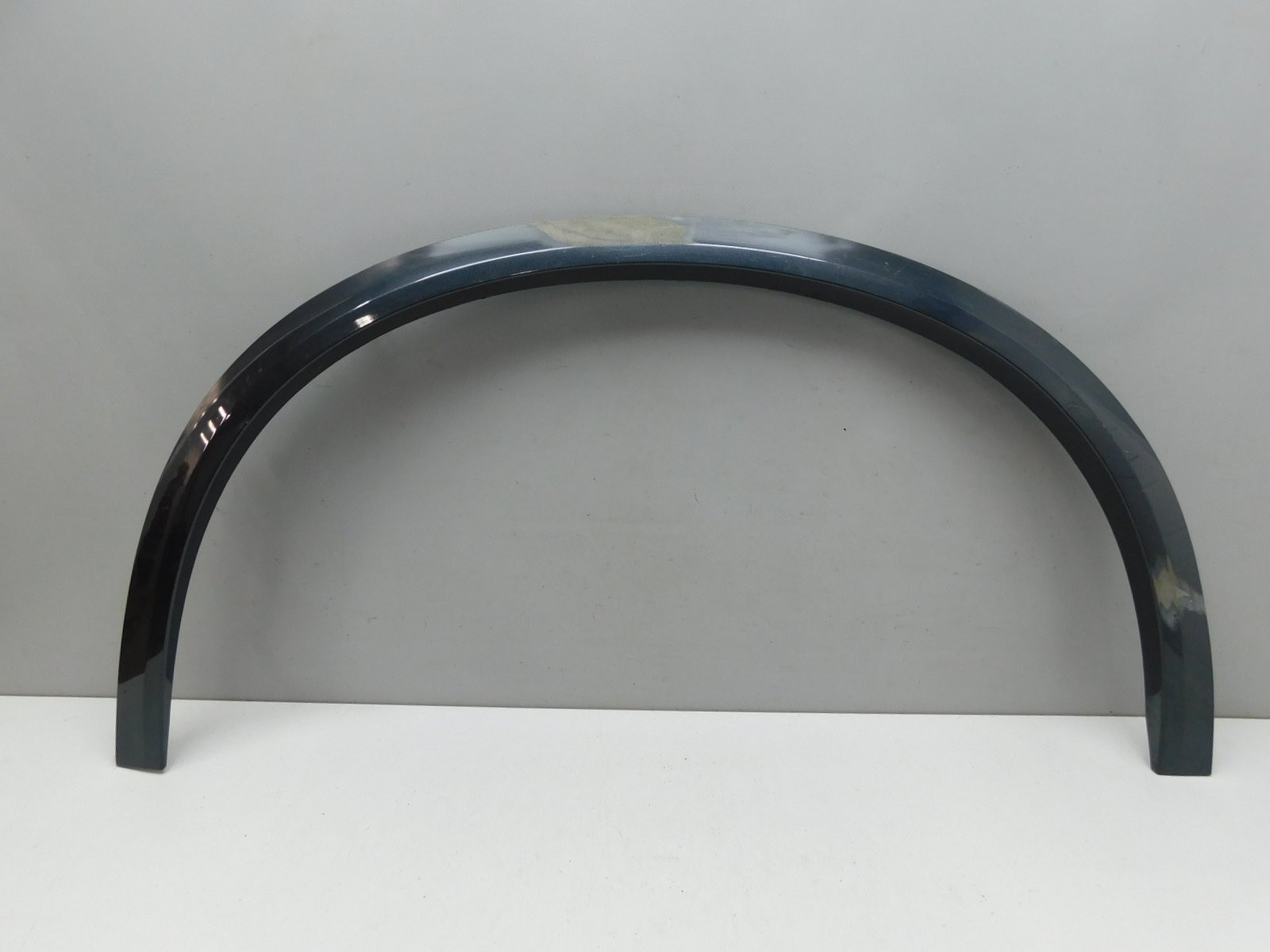 Накладка крыла переднего левого Volvo XC90 2015>