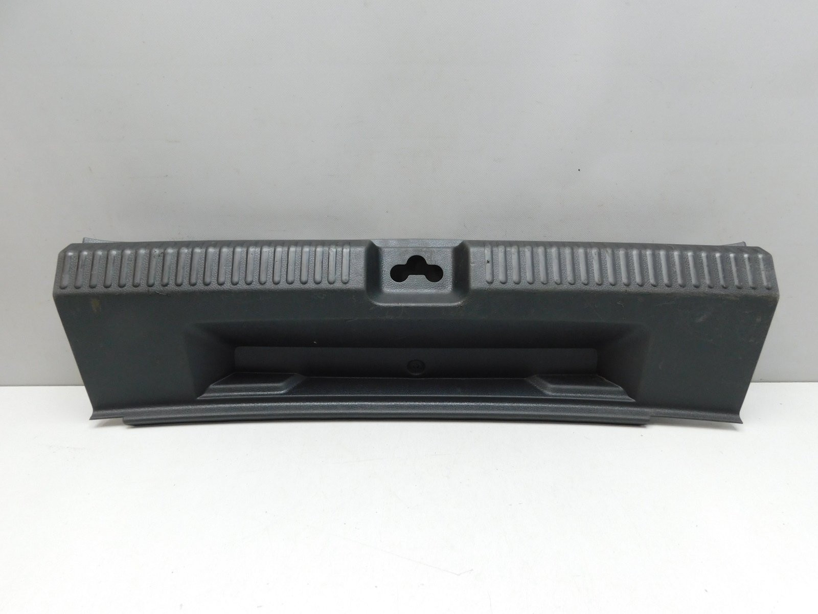 Обшивка багажника Volkswagen Polo Sedan 2011-2020