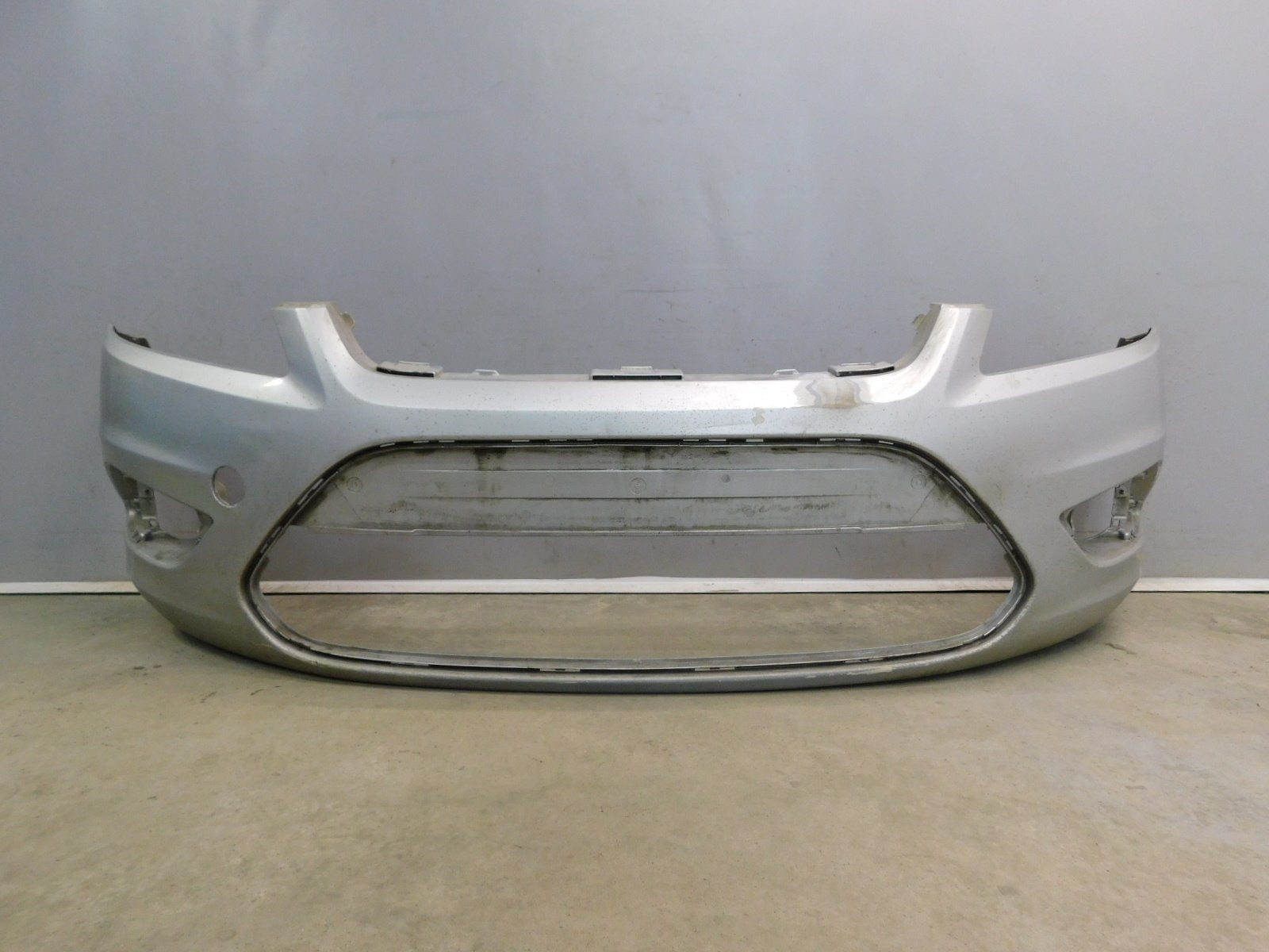 Бампер передний Ford Focus II 2008-2011