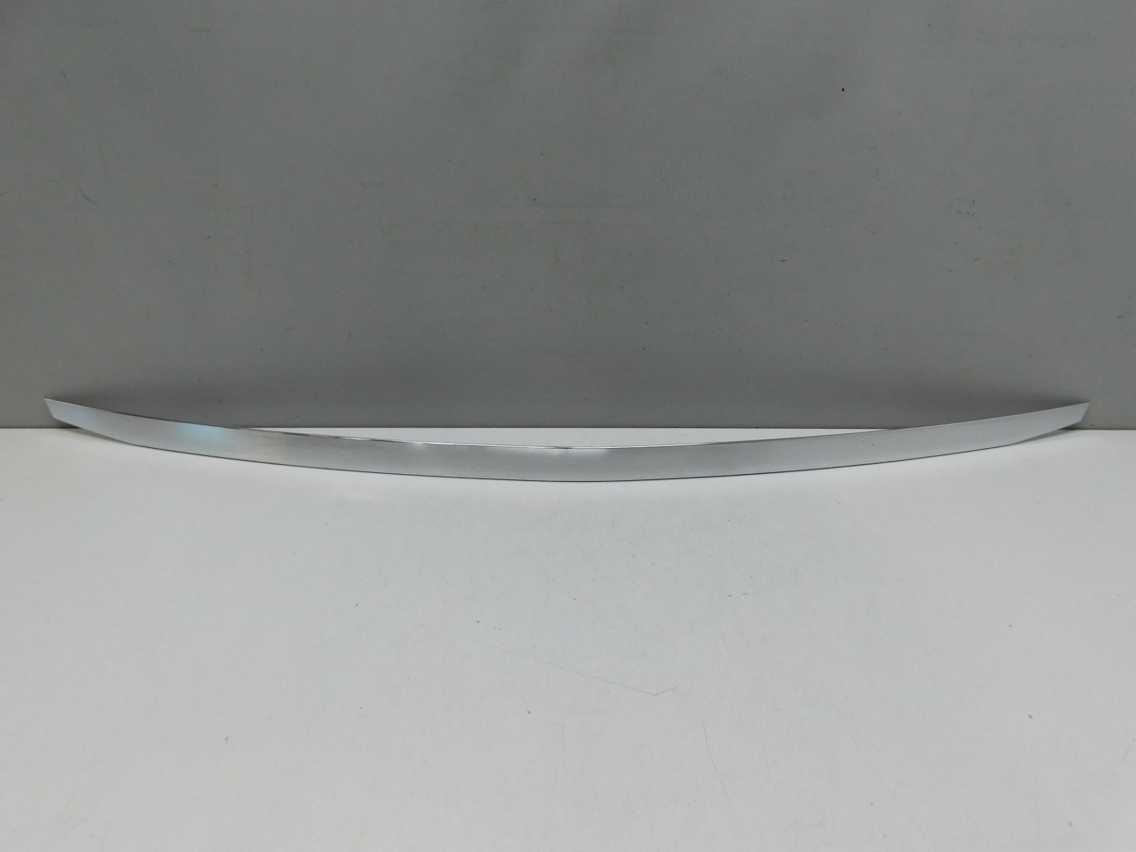 Молдинг крышки багажника Mercedes-Benz E-Klasse W212 2009>