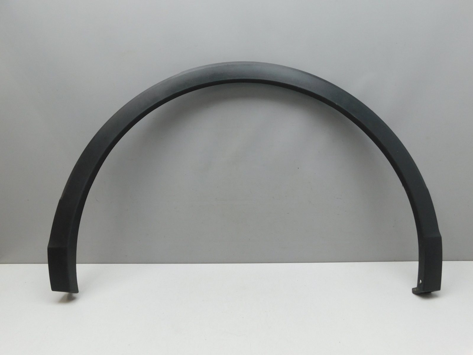 Накладка крыла заднего  левого Volkswagen Tiguan 2017>