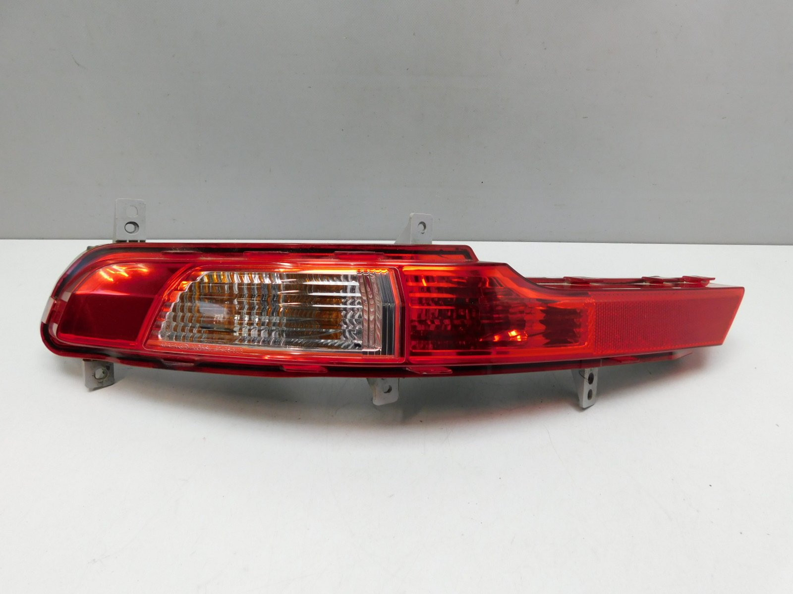 Фонарь задний в бампер левый Kia Sportage 2010-2015