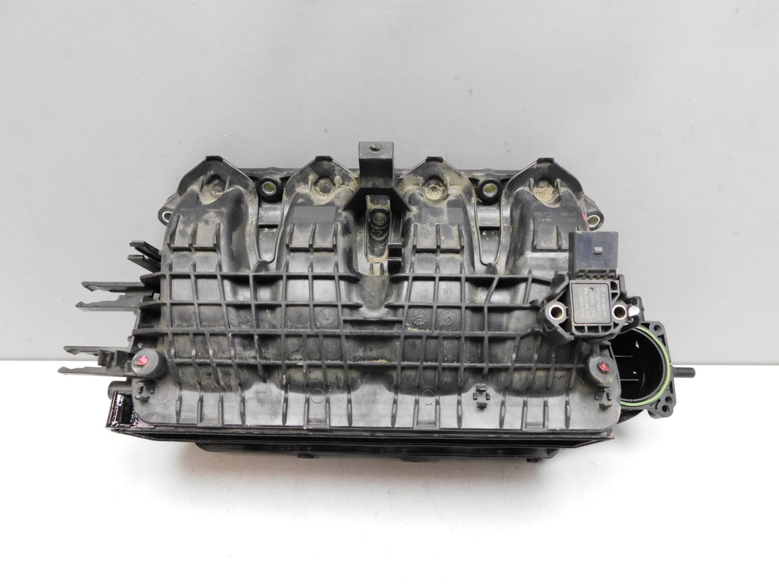 Впускной коллектор Volkswagen Passat B8 2015>