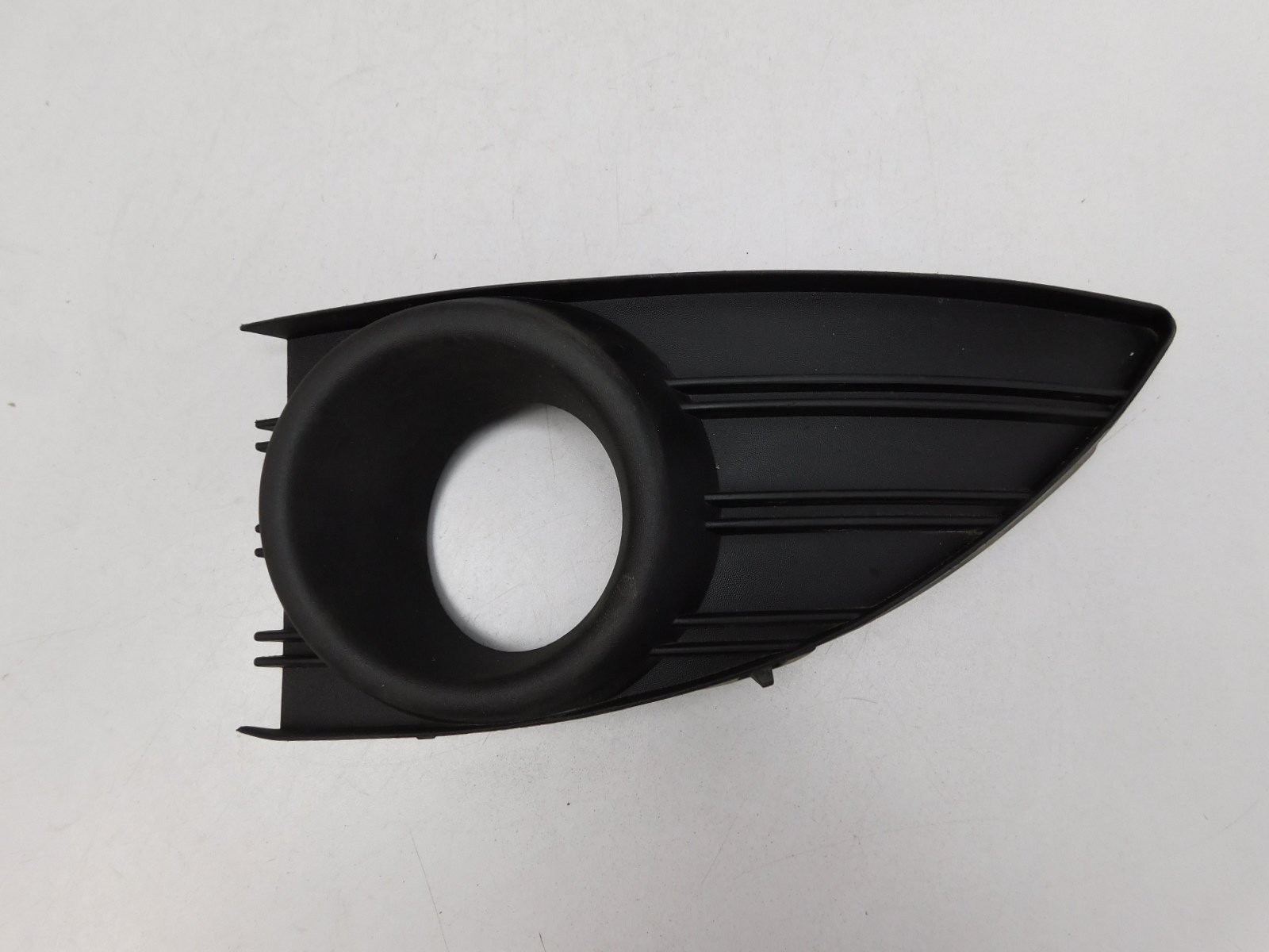 Решетка в бампер левая Renault Fluence 2010>