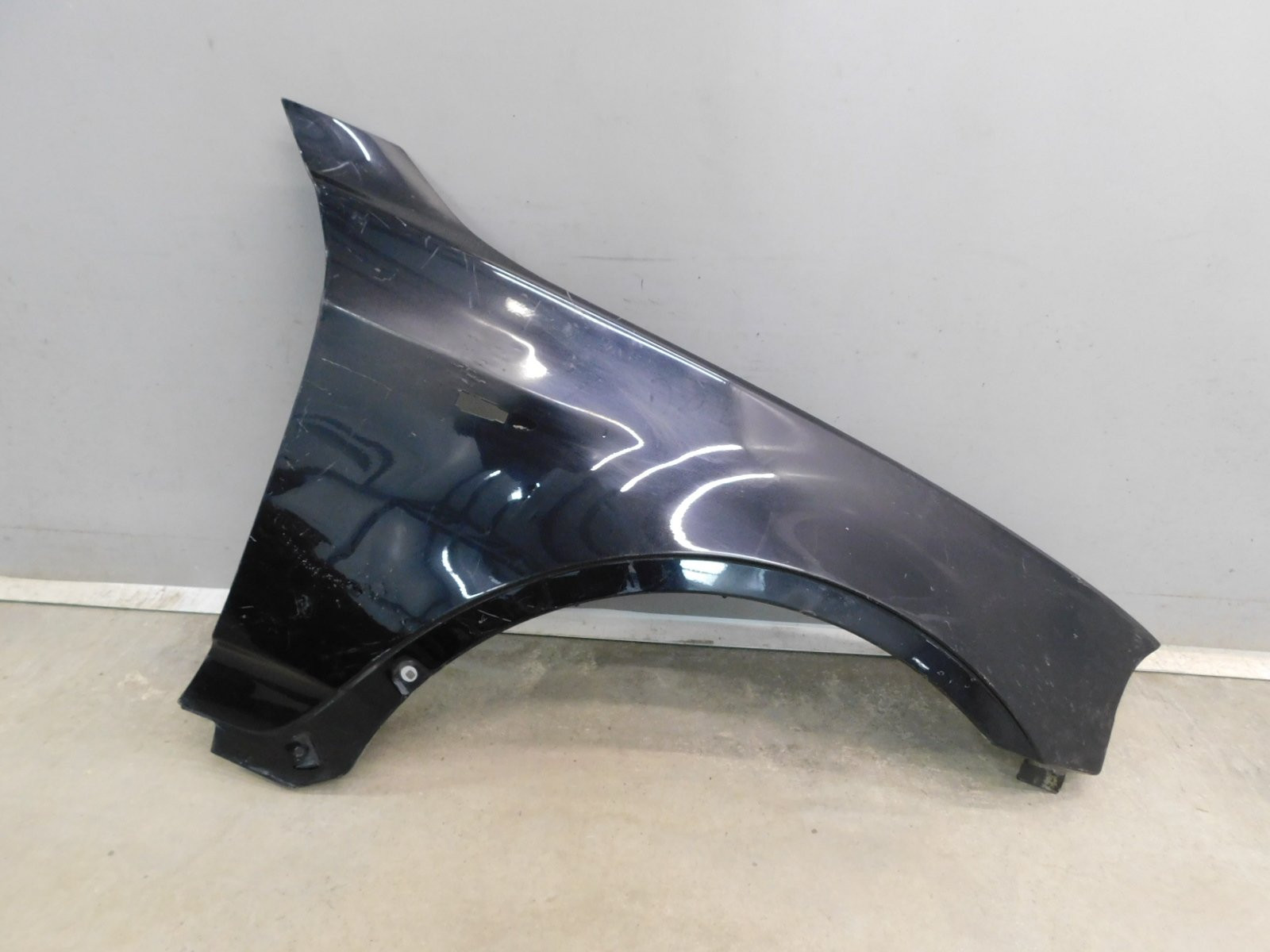 Крыло переднее правое BMW X3 E83 2003>