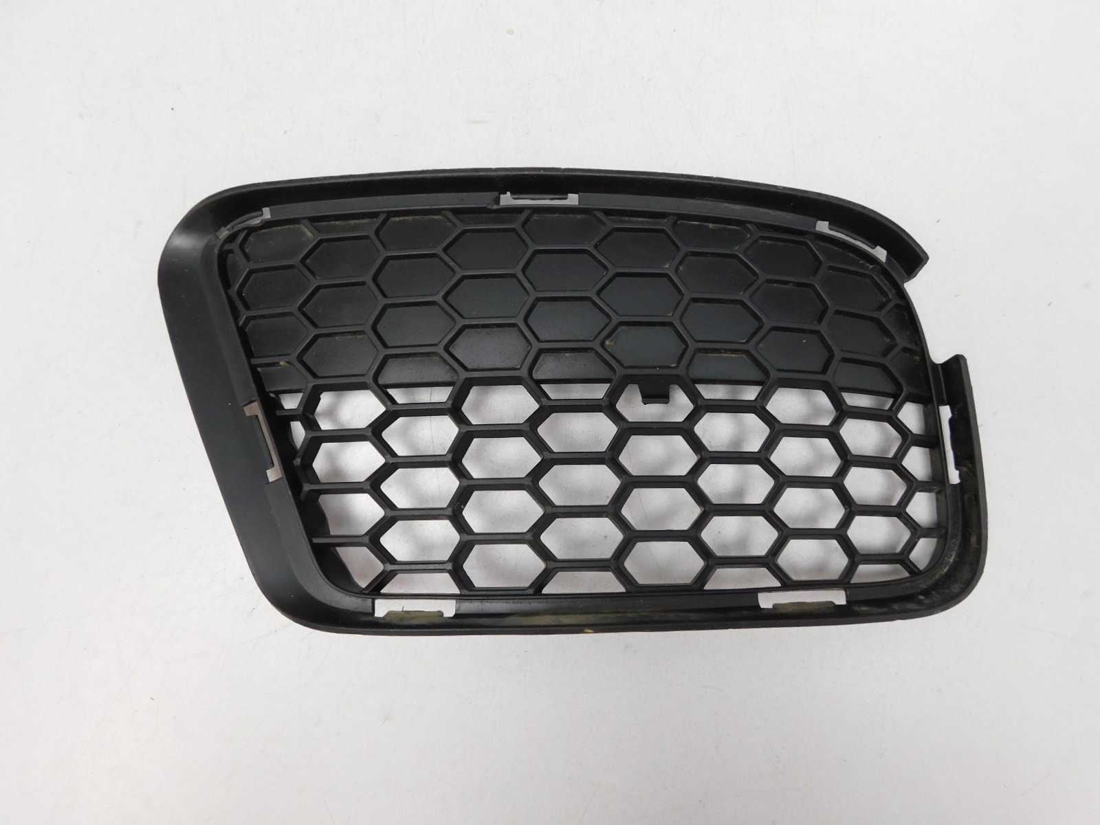 Решетка в бампер левая BMW X1 E84 2009-2015