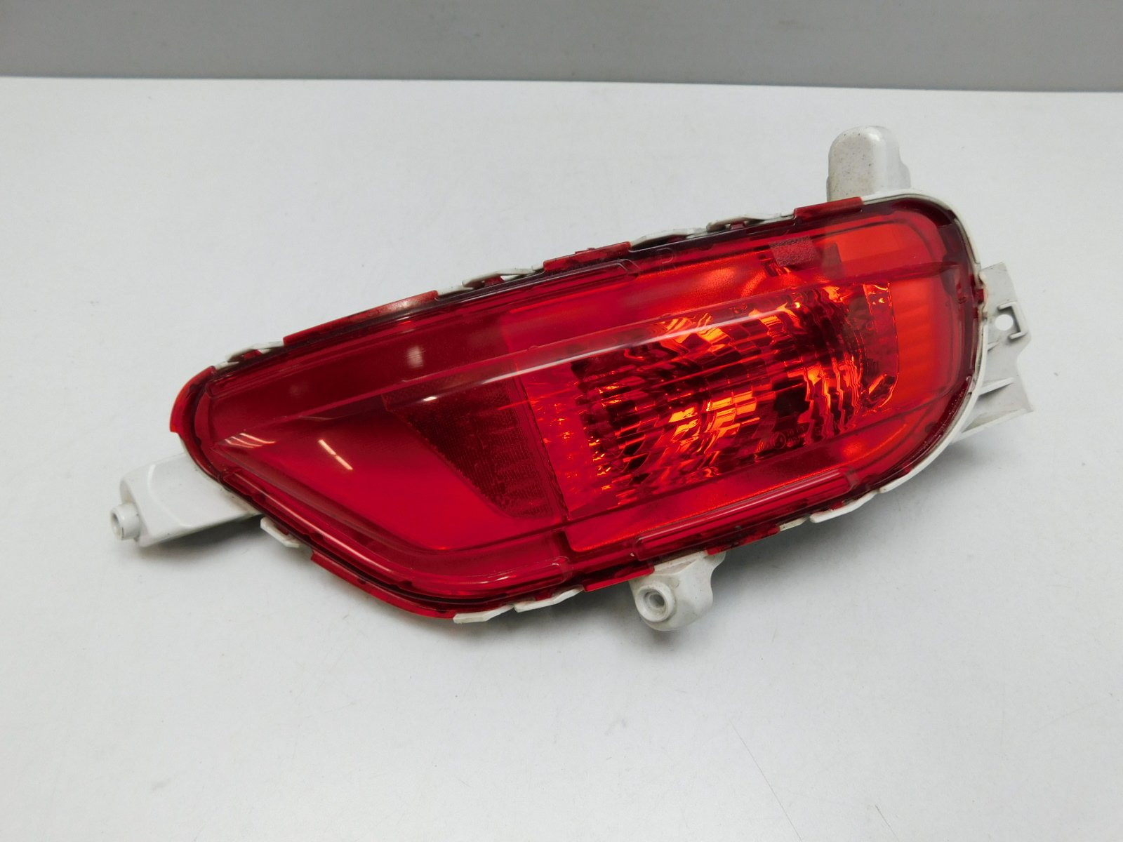 Фонарь задний в бампер правый Mazda CX 5 2017>