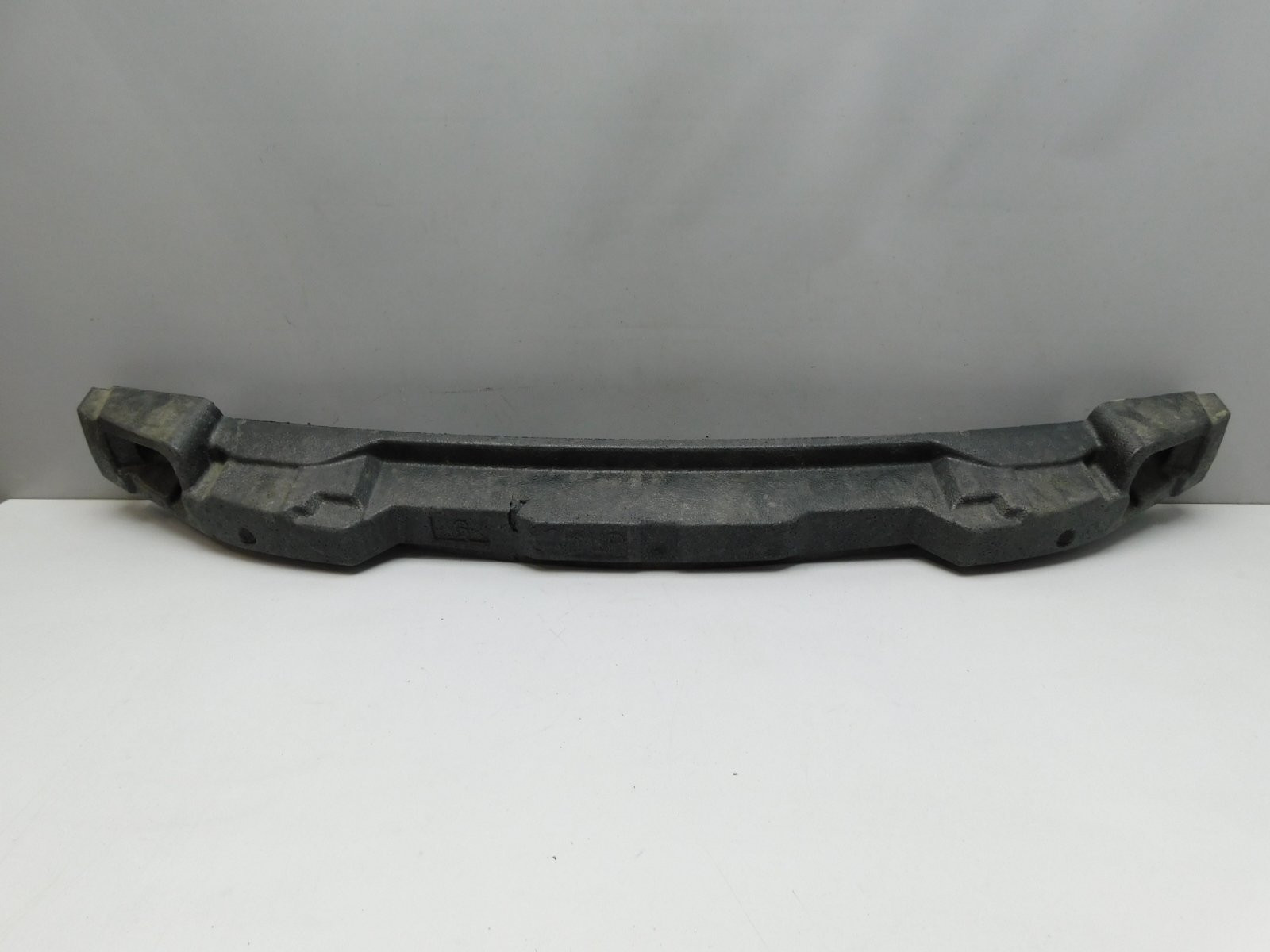 Усилитель переднего бампера Toyota Corolla E18 2013-2018