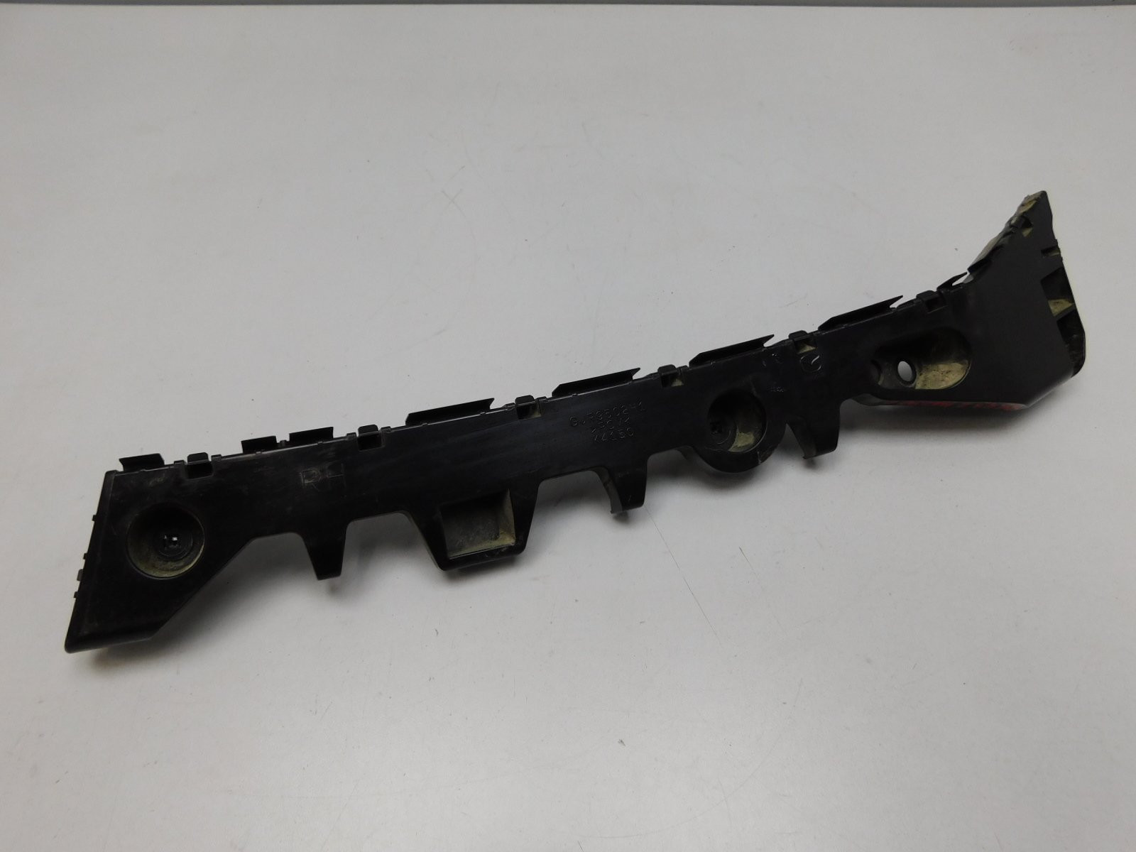 Направляющая заднего бампера Mazda 6 (GJ/GL) 2013>