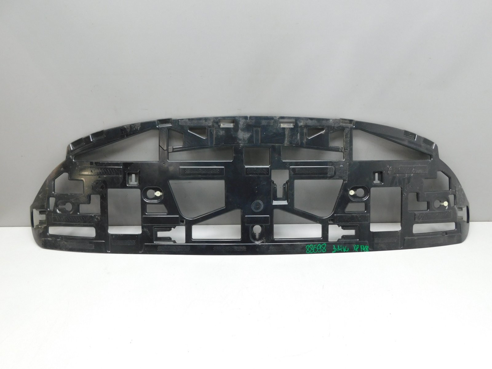 Спойлер двери багажника BMW X1 F48 2015>