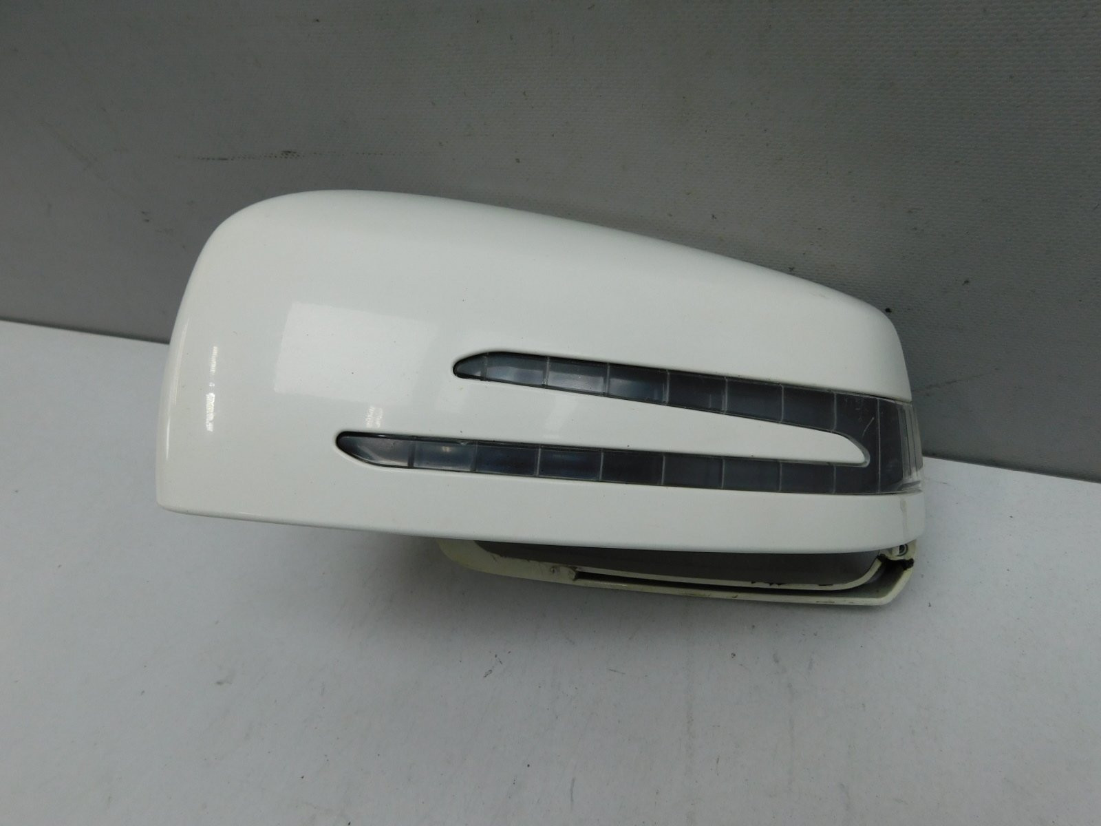 Накладка зеркала левого Mercedes-Benz E-Klasse W212 2009>