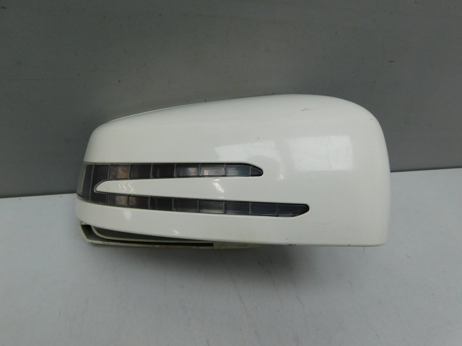 Накладка зеркала правого Mercedes-Benz E-Klasse W212 2009>