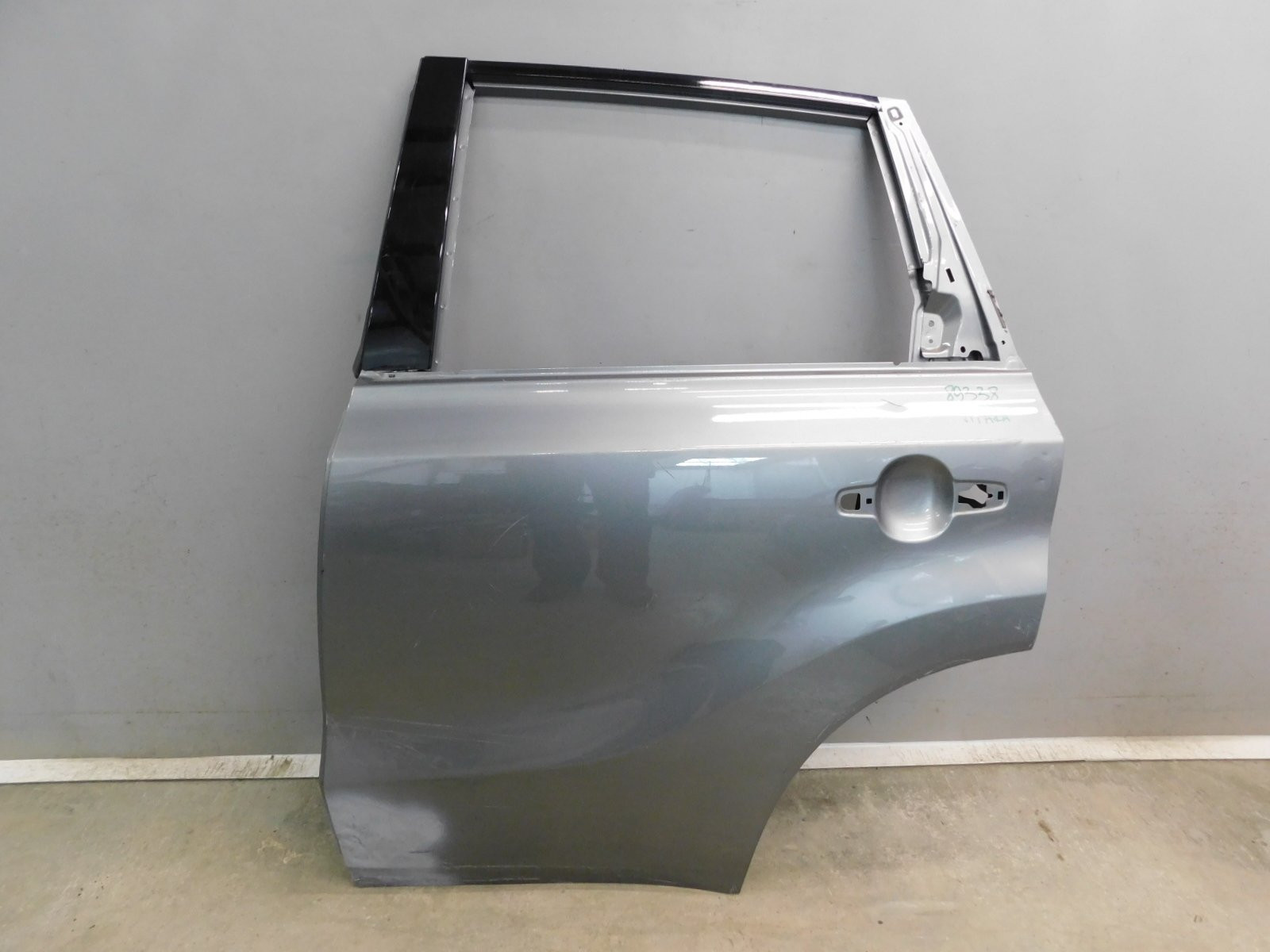 Дверь задняя левая Suzuki Vitara 2015>
