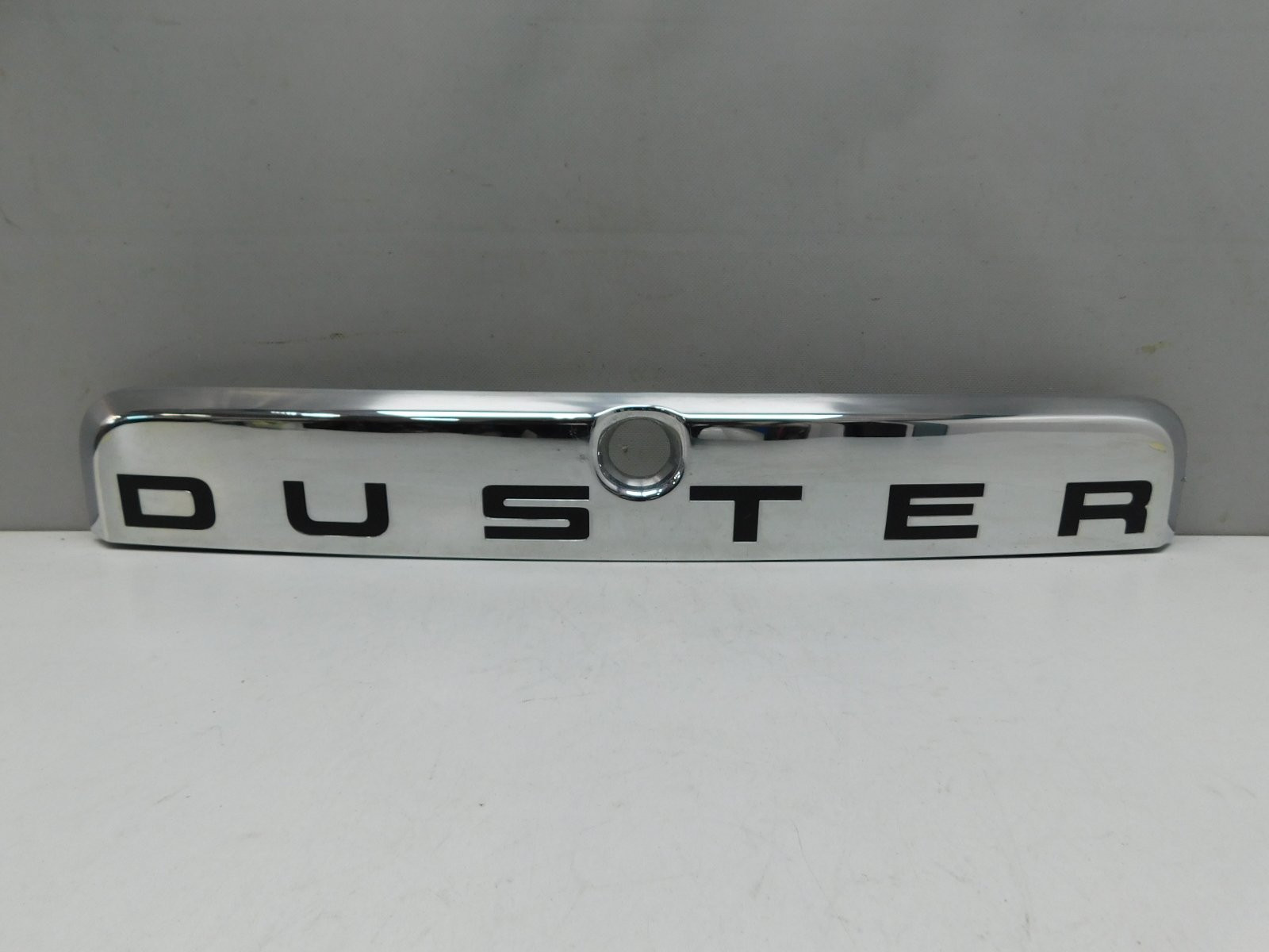 Накладка двери багажника Renault Duster 2011>