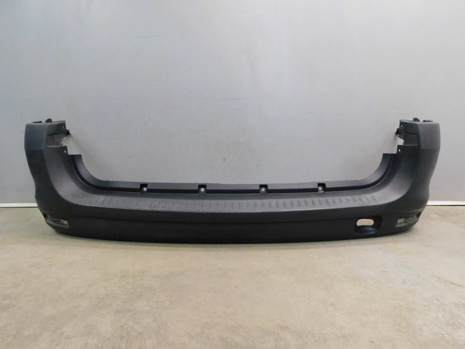 Бампер задний VAZ Lada Largus 2011>