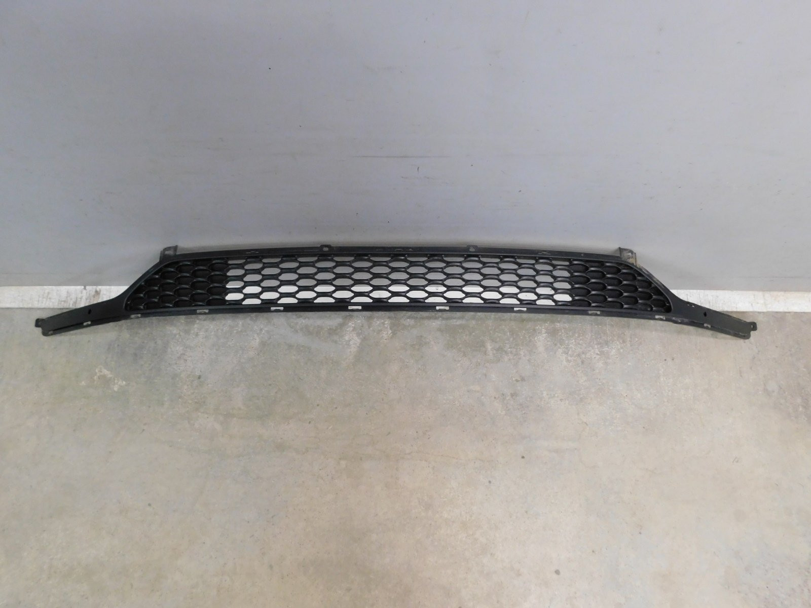 Решетка в бампер центральная Kia Cerato 2013-2018