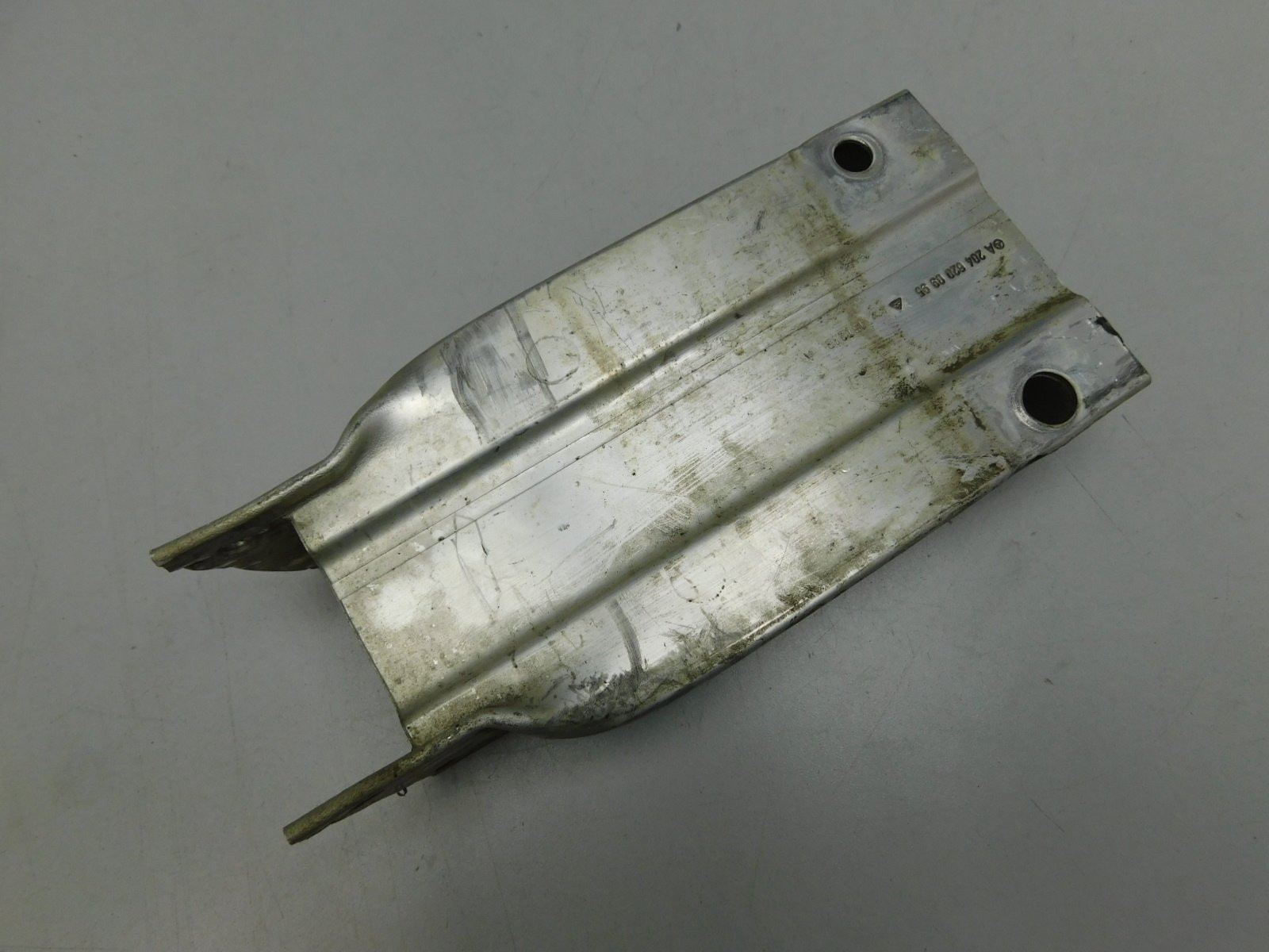 Кронштейн усилителя переднего ба Mercedes-Benz C-Klasse W204 2007-2015