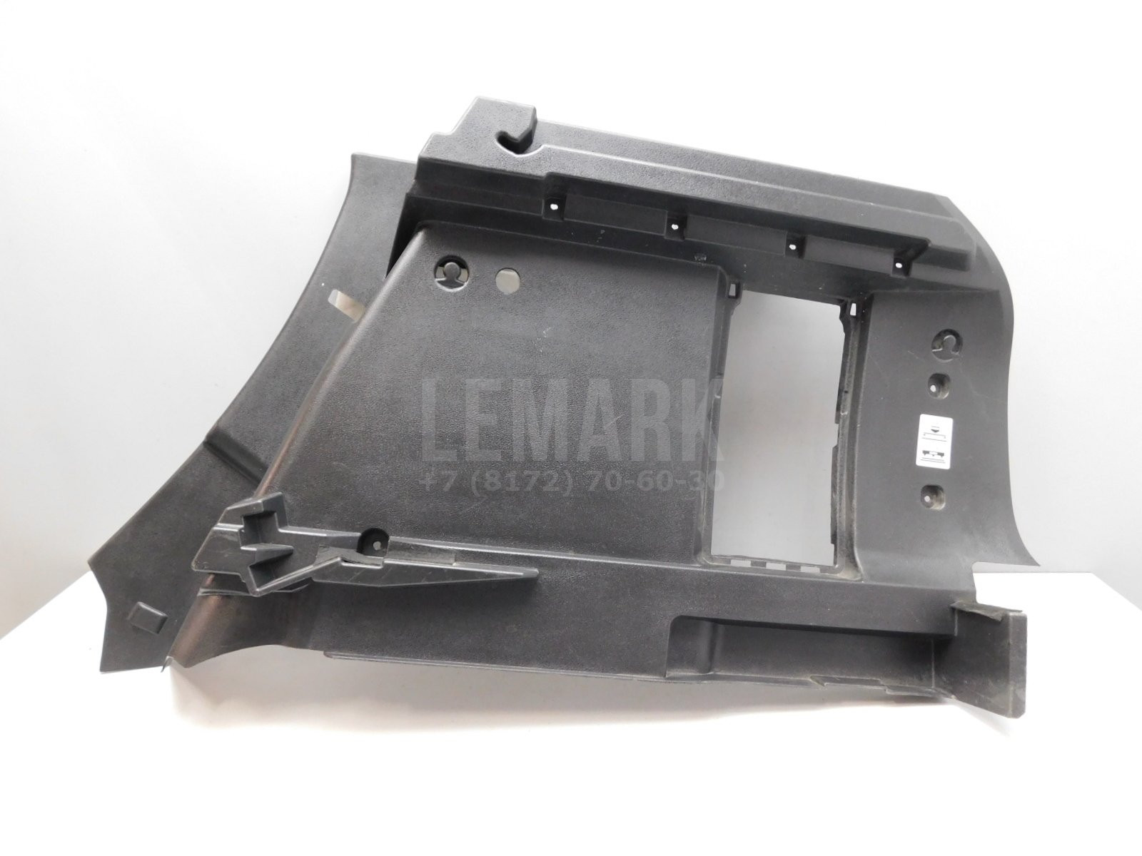 Обшивка багажника VAZ X-RAY 2015> 849500095R