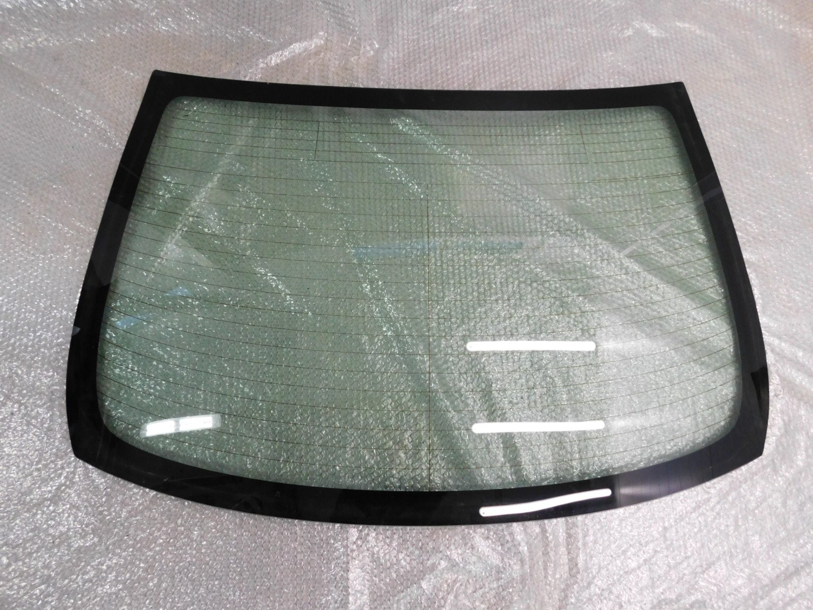 Стекло заднее Toyota Corolla E15 2006-2013