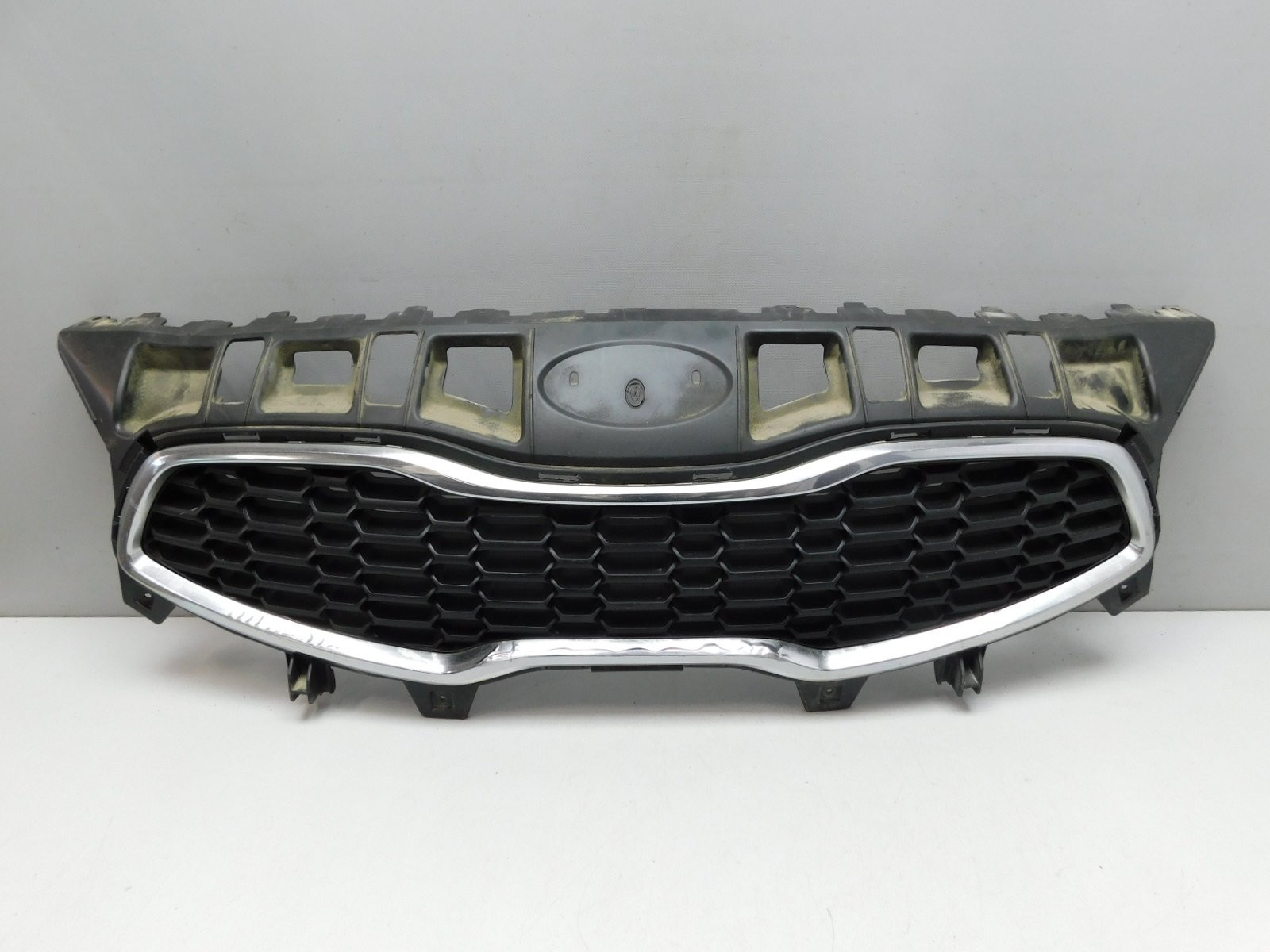 Решетка радиатора Kia Ceed 2012-2018