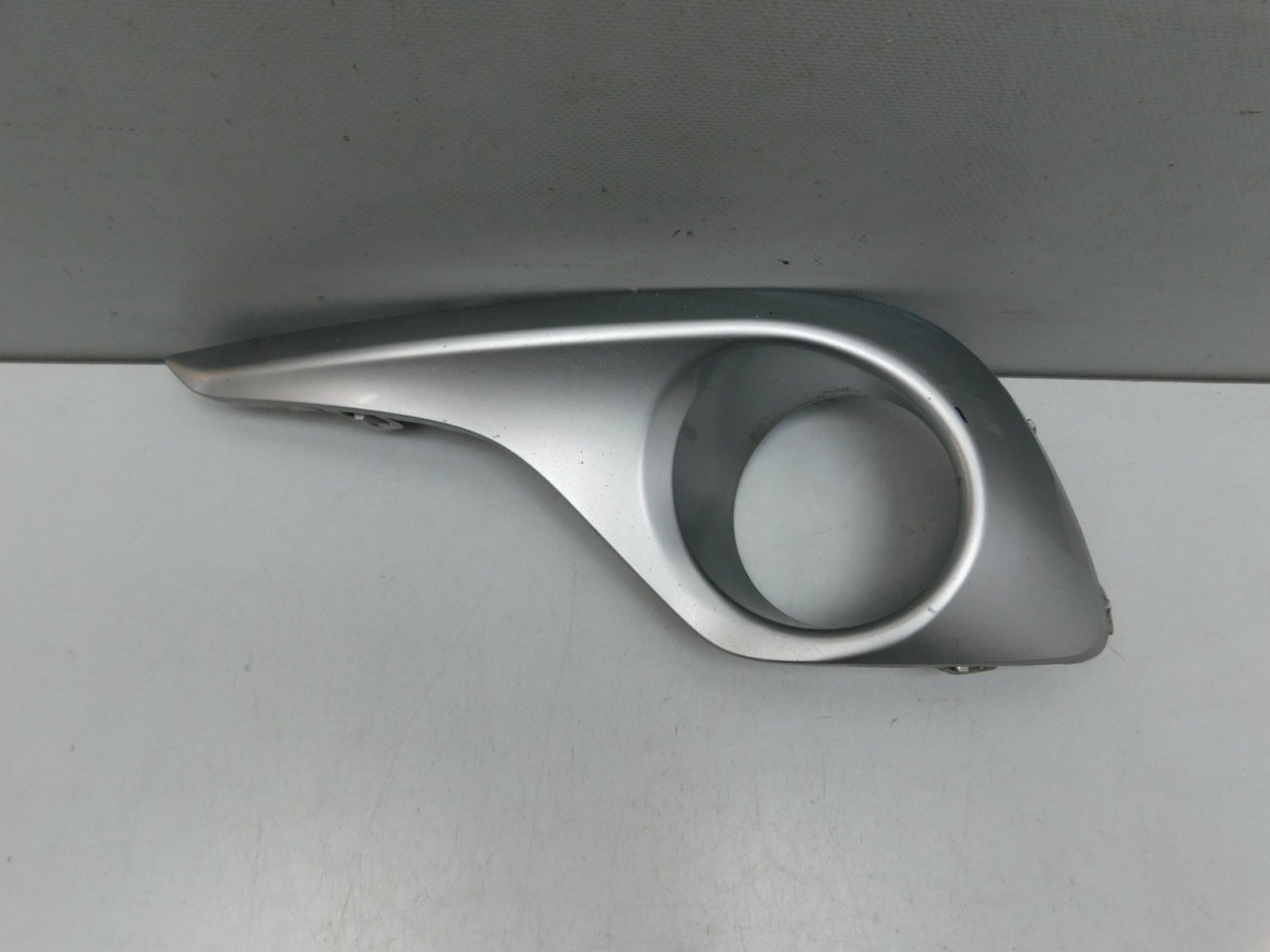 Решетка в бампер левая Toyota Highlander II 2007-2013