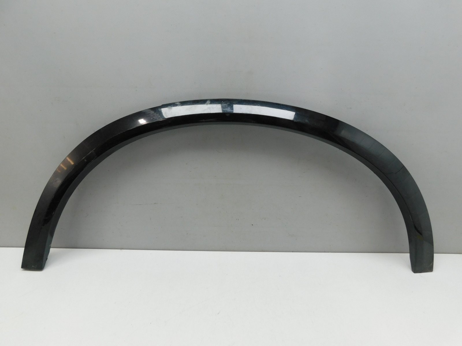 Накладка крыла заднего  левого Volvo XC90 2015>