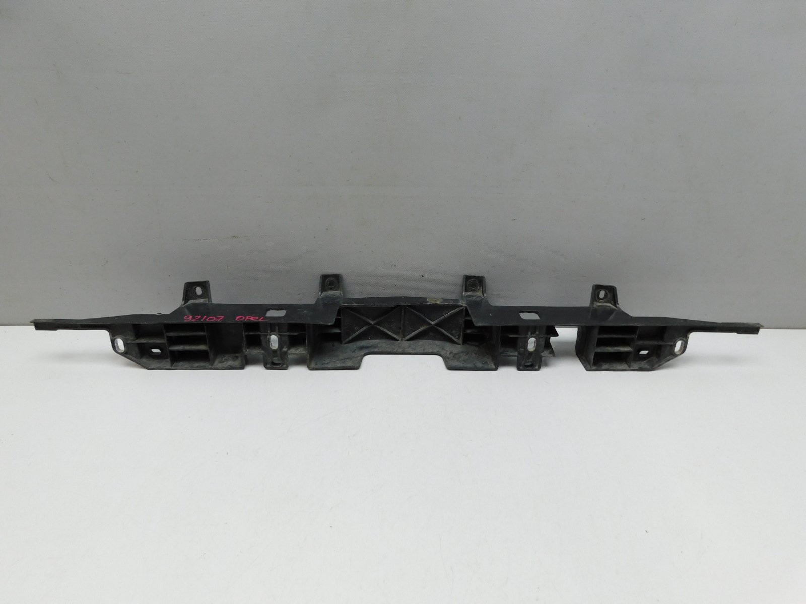 Кронштейн переднего бампера Opel Astra J 2010>