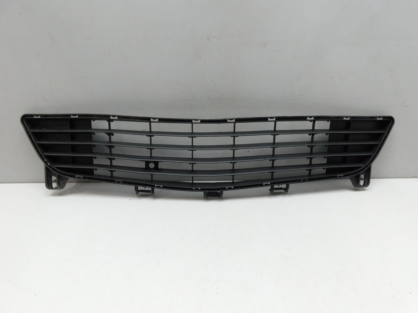 Решетка в бампер центральная Opel Meriva 2003>