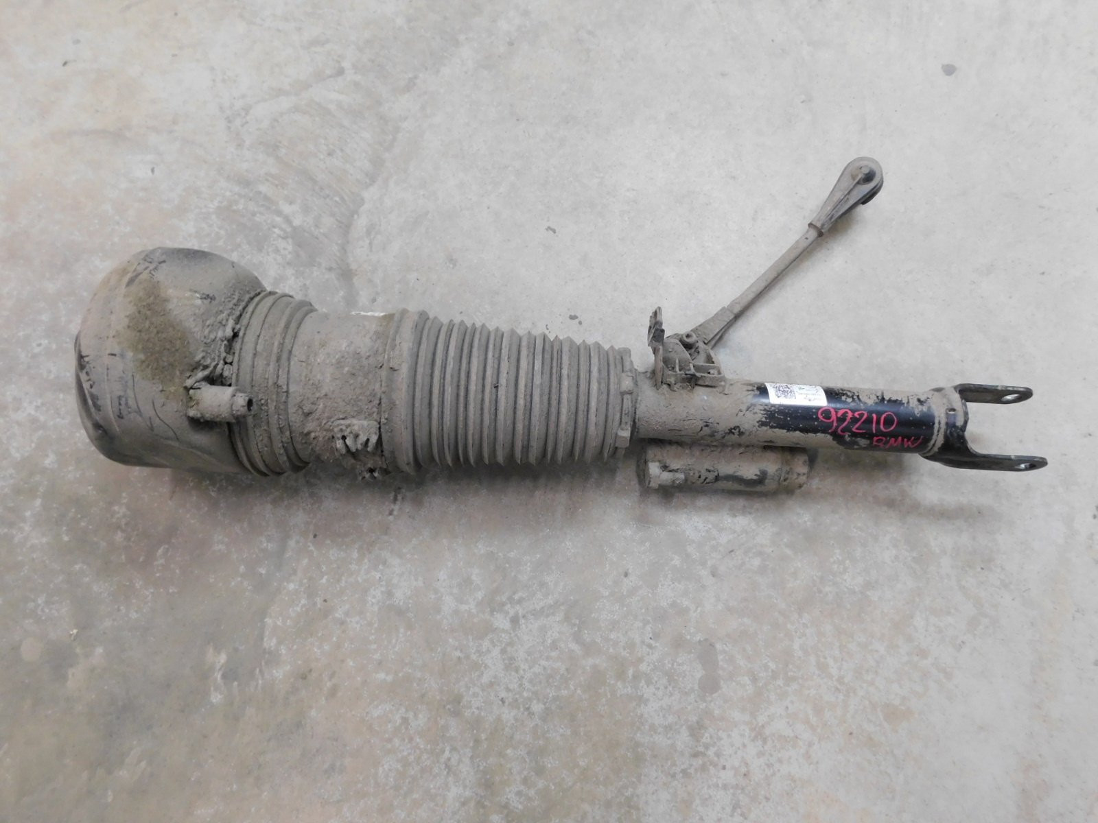 Амортизатор передний правый BMW 7-серия G11/G12 2014>