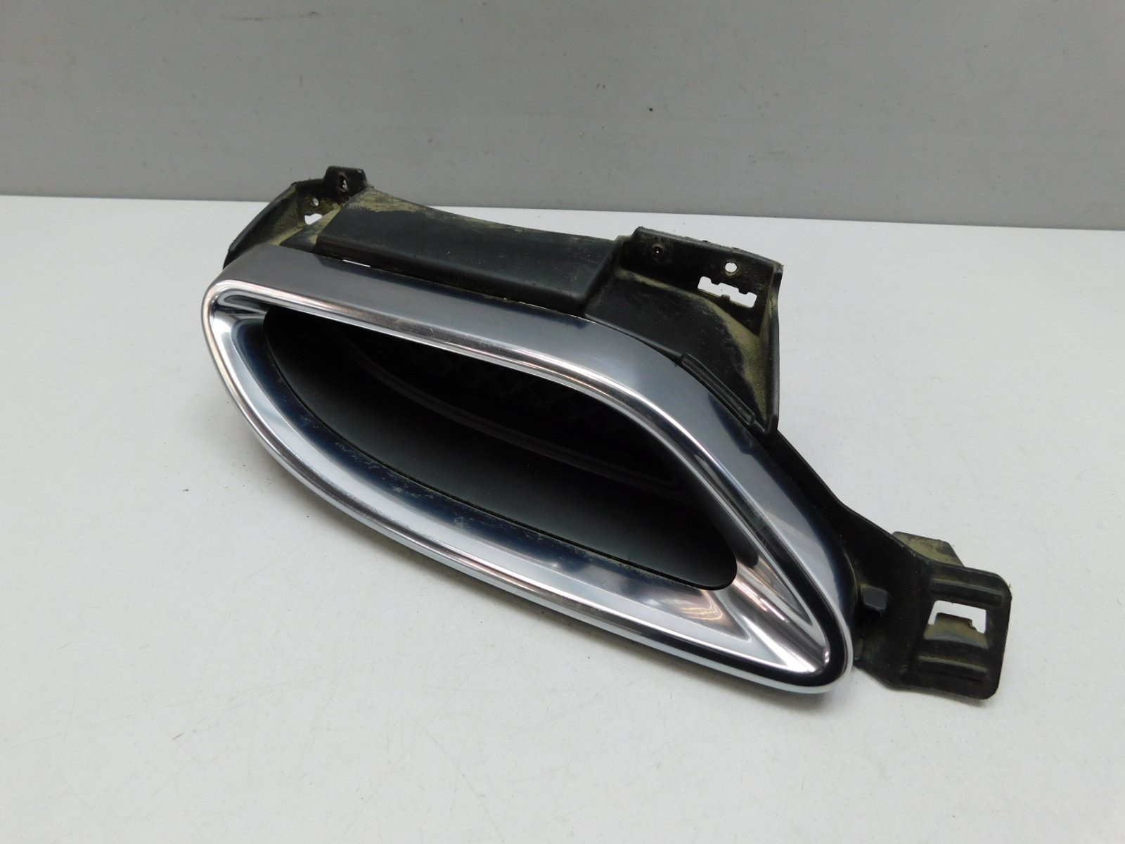 Накладка заднего бампера правая Mercedes-Benz E-Klasse W213 2016>