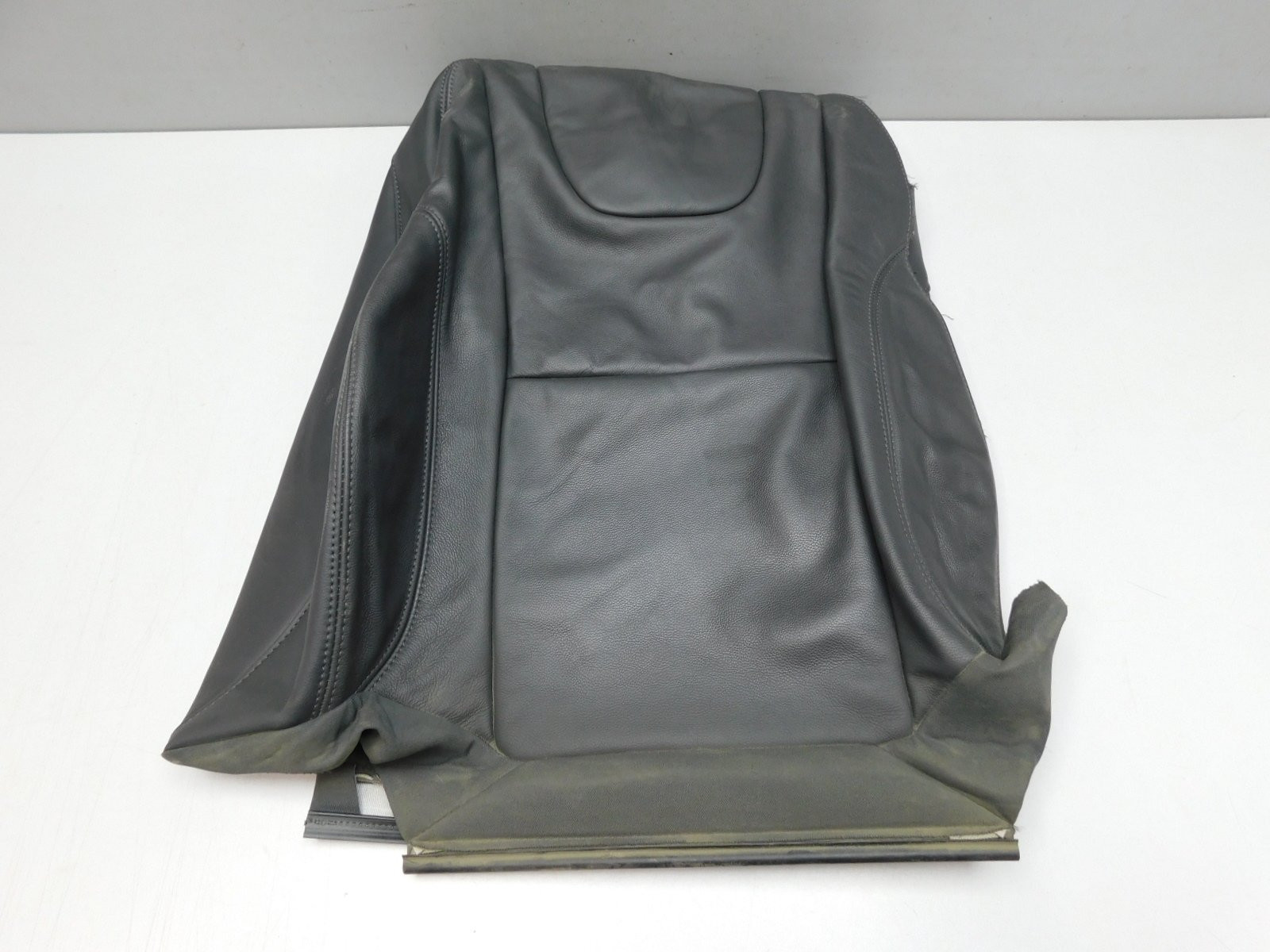 Обшивка сиденья Volvo XC60 2008-2017