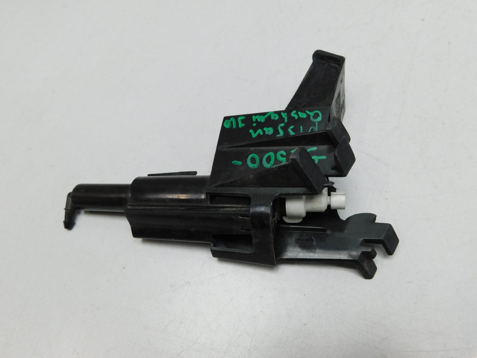 Омыватель фары Nissan Qashqai 2006-2014