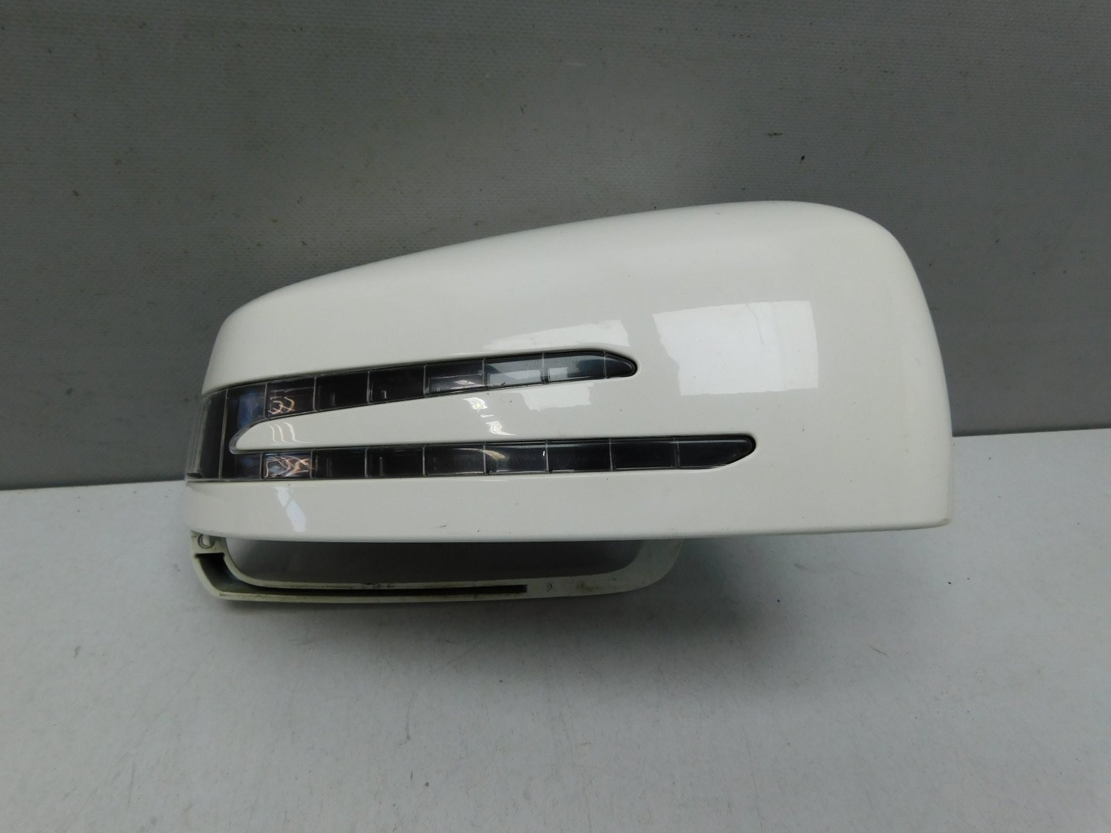 Накладка зеркала правого Mercedes-Benz E-Klasse W212 2009>