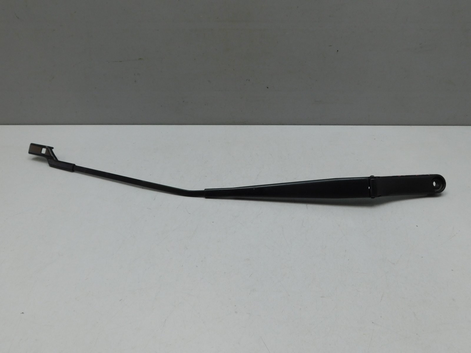 Поводок стеклоочистителя Volkswagen Tiguan 2017>