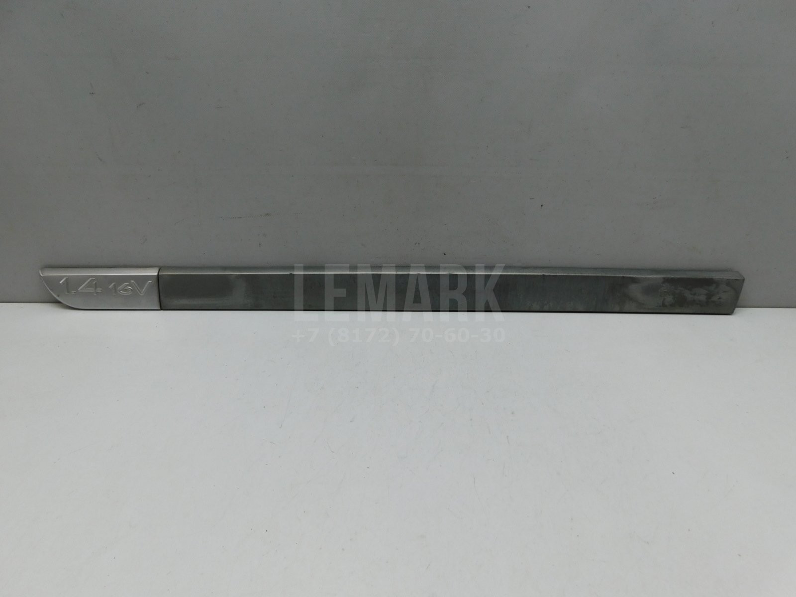 Молдинг двери передней левой Renault Megane II 2002-2009 8200073469