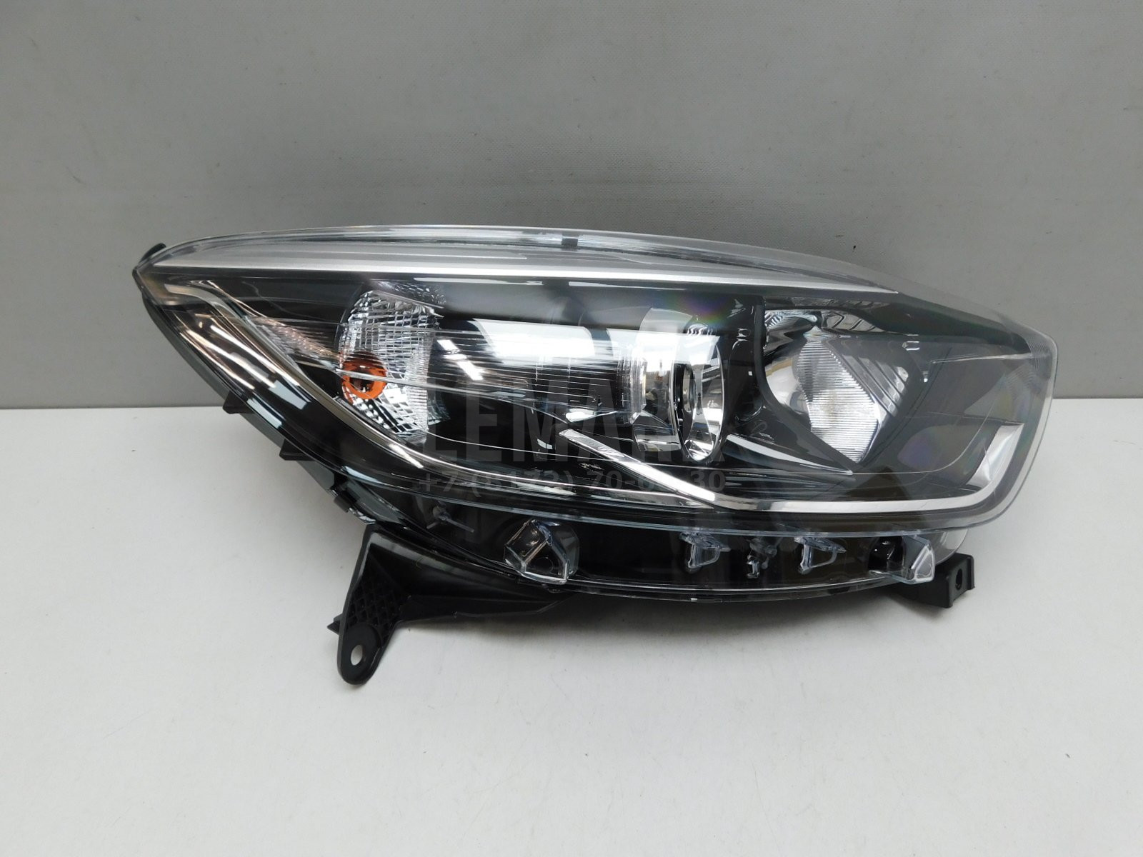 Фара правая Renault Kaptur 2016> 260108765R