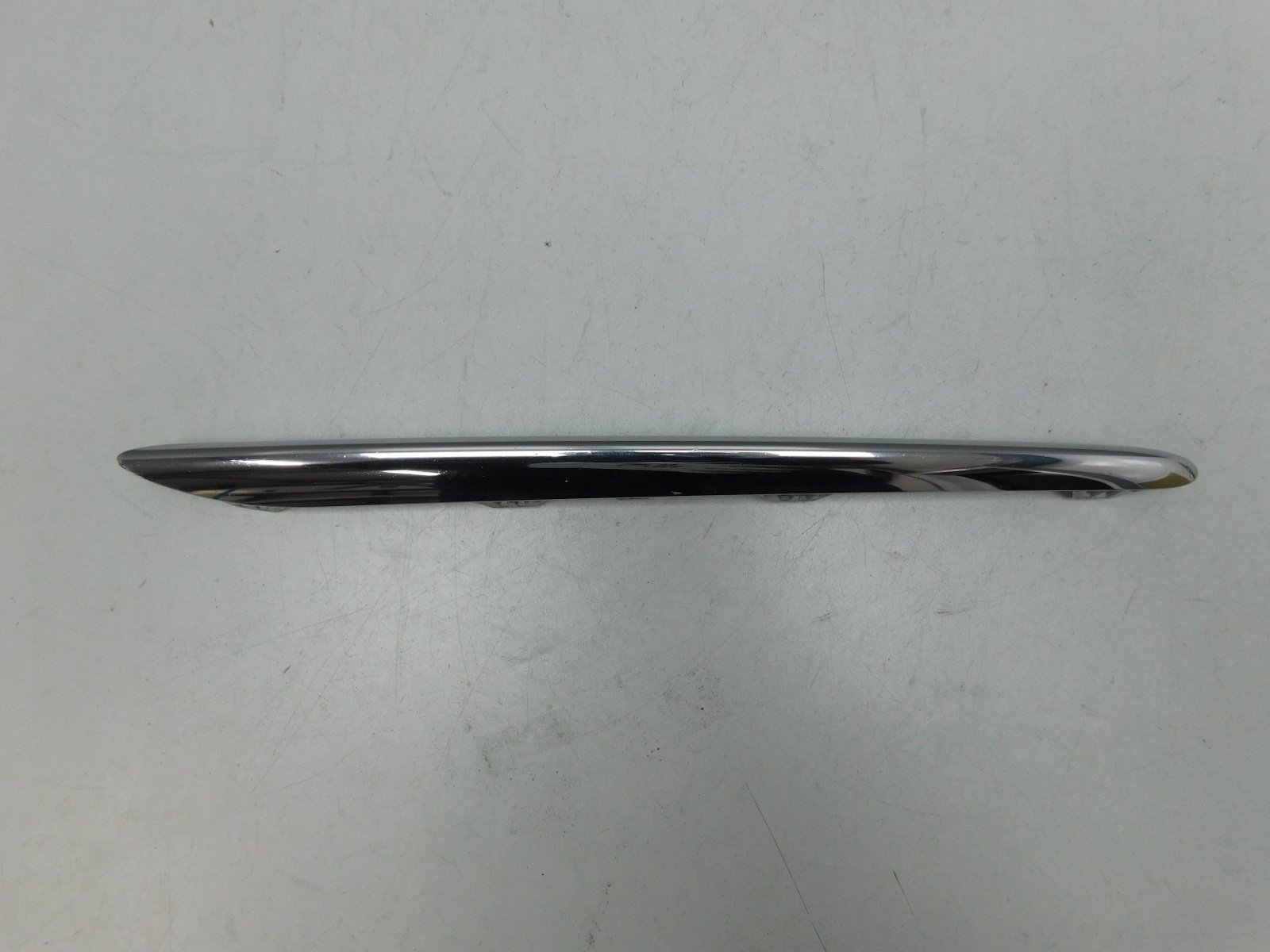 Молдинг решетки радиатора Mercedes-Benz CLA-Klasse C117 2013>