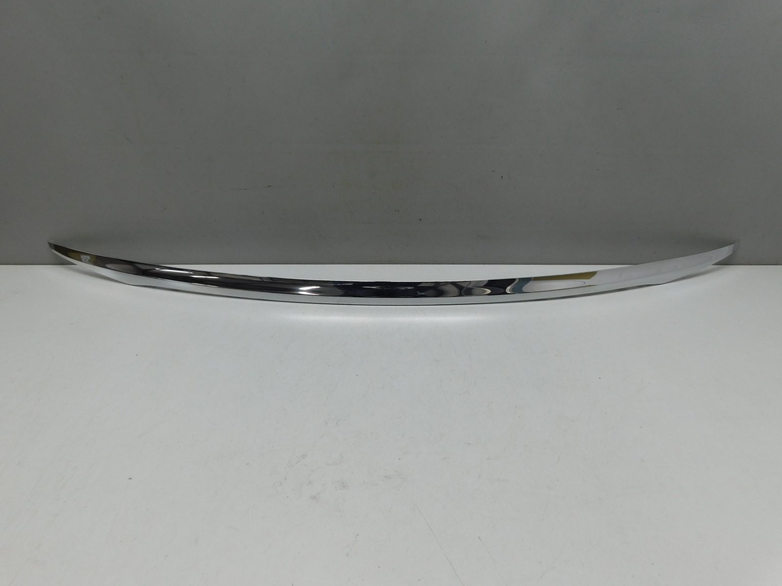 Молдинг крышки багажника Mercedes-Benz E-Klasse W213 2016>