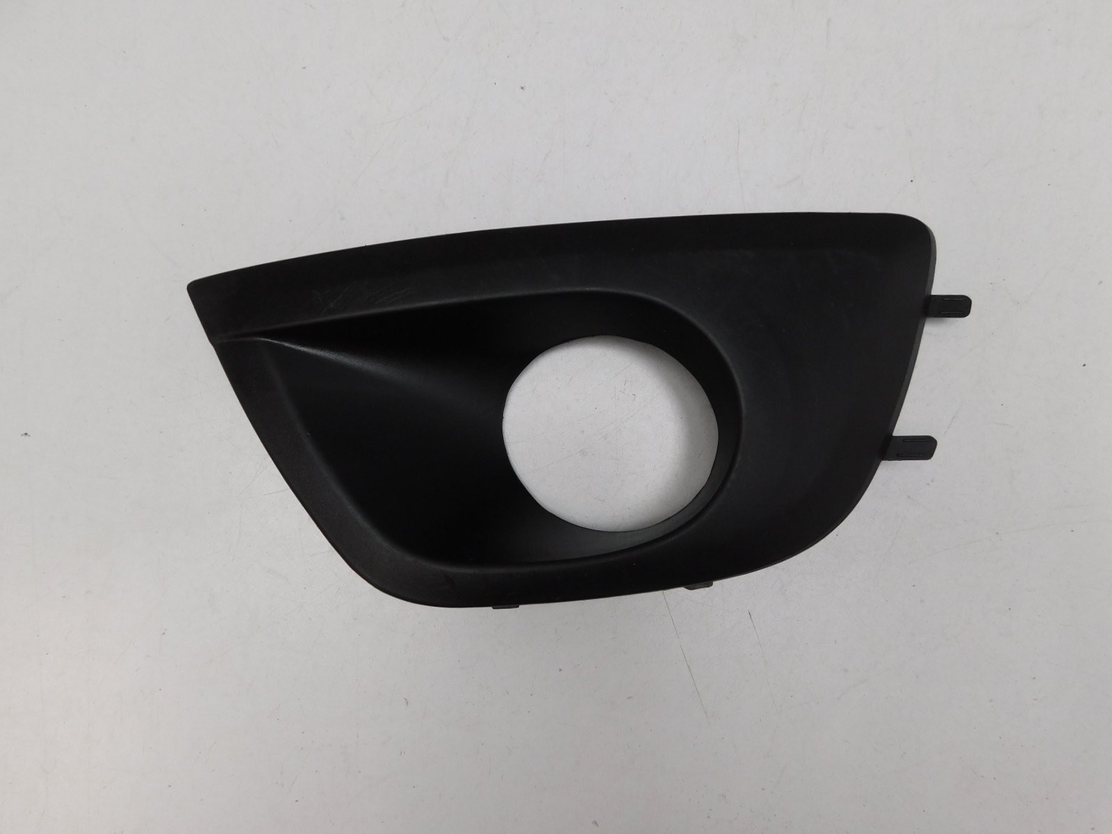 Решетка в бампер левая VAZ Lada Granta 2011>