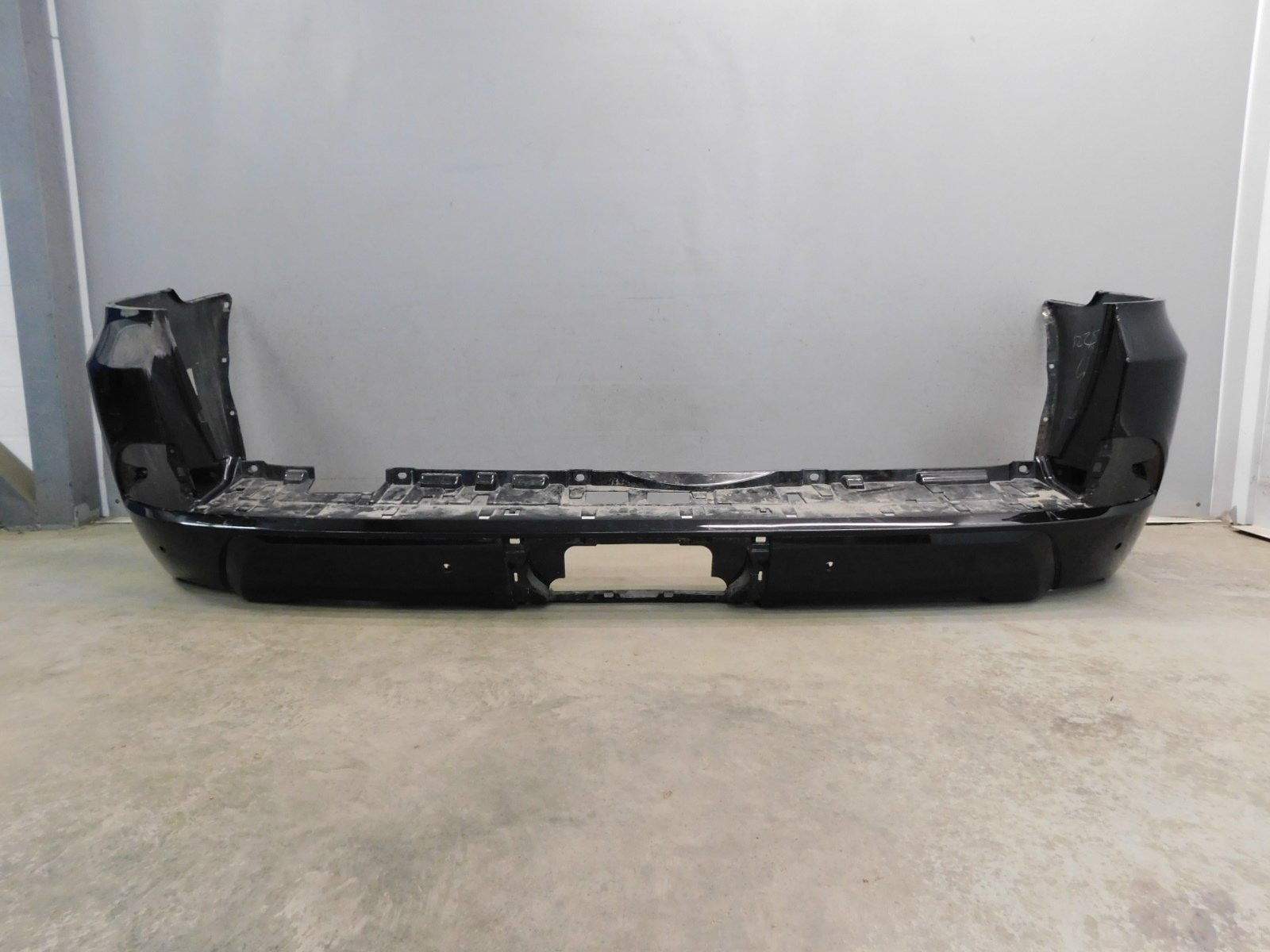 Бампер задний Lexus LX 570 (URJ200) 2007>