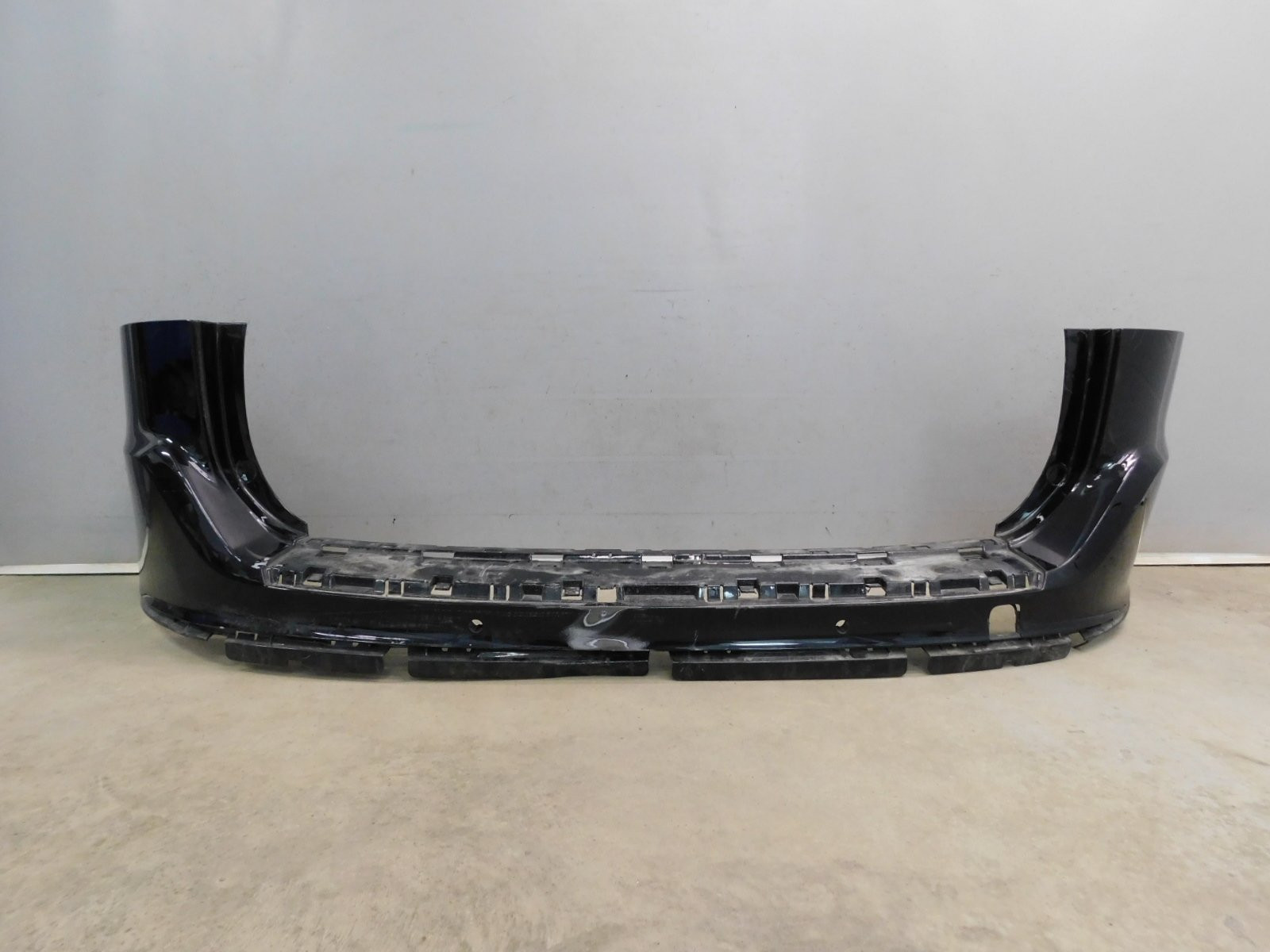 Бампер задний Volvo XC60 2008-2017