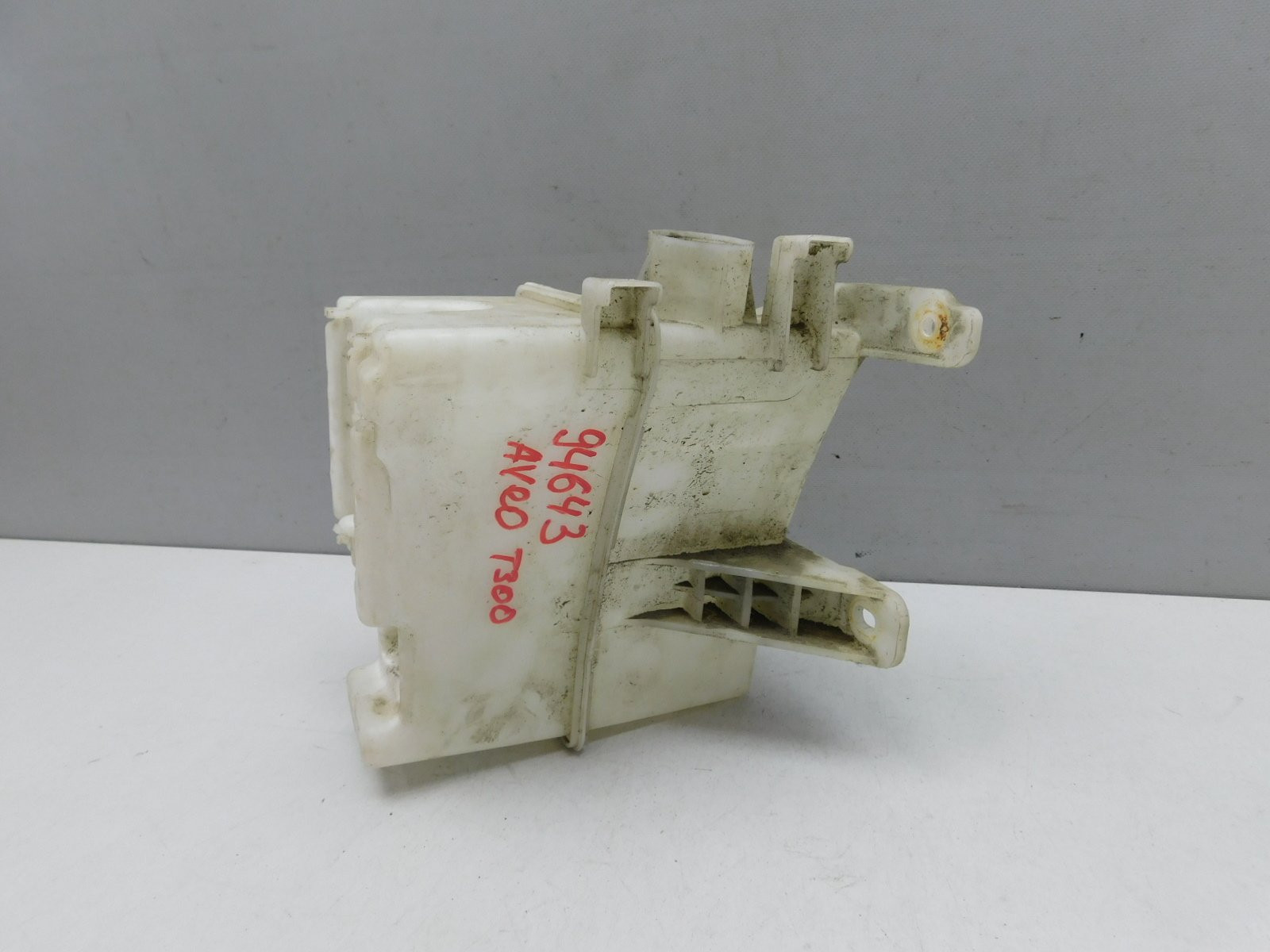 Бачок омывателя лобового стекла Chevrolet Aveo (T300) 2011>