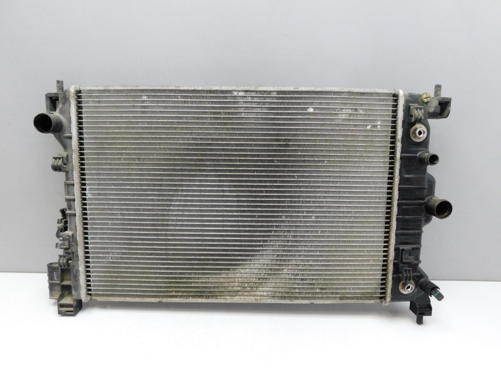 Радиатор охлаждения Chevrolet Aveo (T300) 2011>