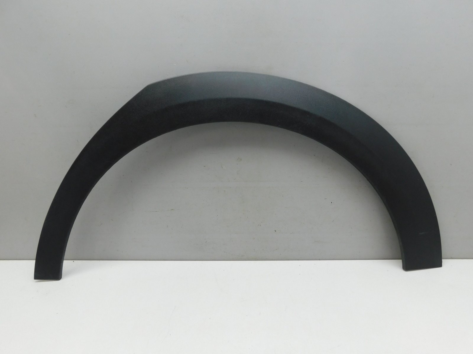 Накладка крыла заднего  левого Mercedes-Benz E-Klasse W213 2016>